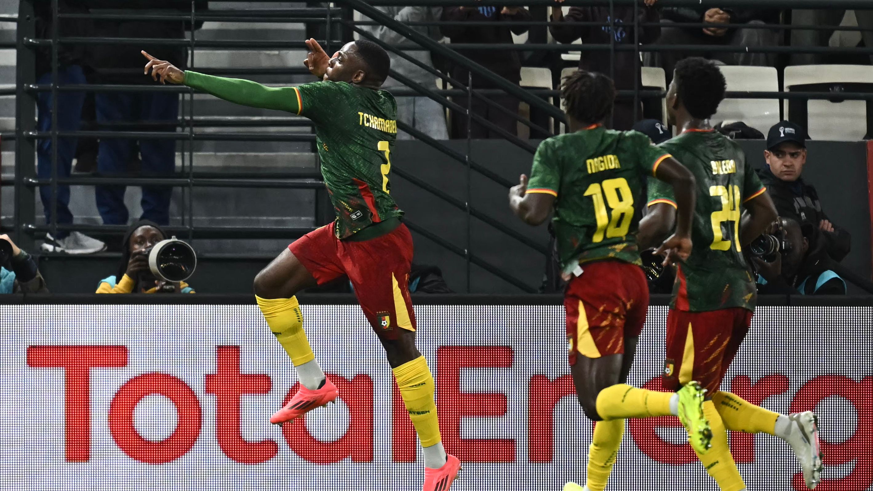 FBL-AFR-2025-MATCH 40-ZAF-CMR