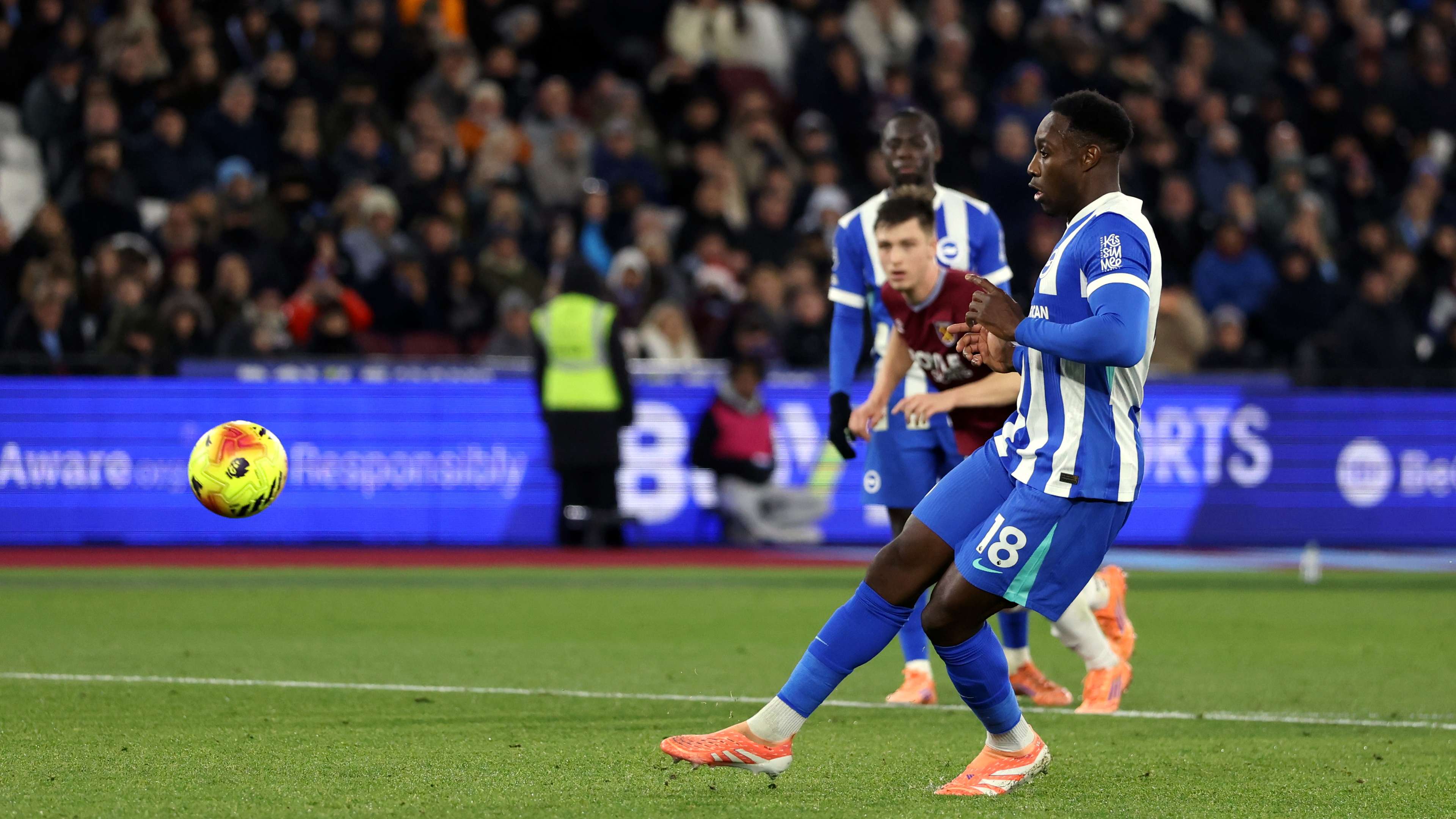 West Ham United v Brighton & Hove Albion - Premier League