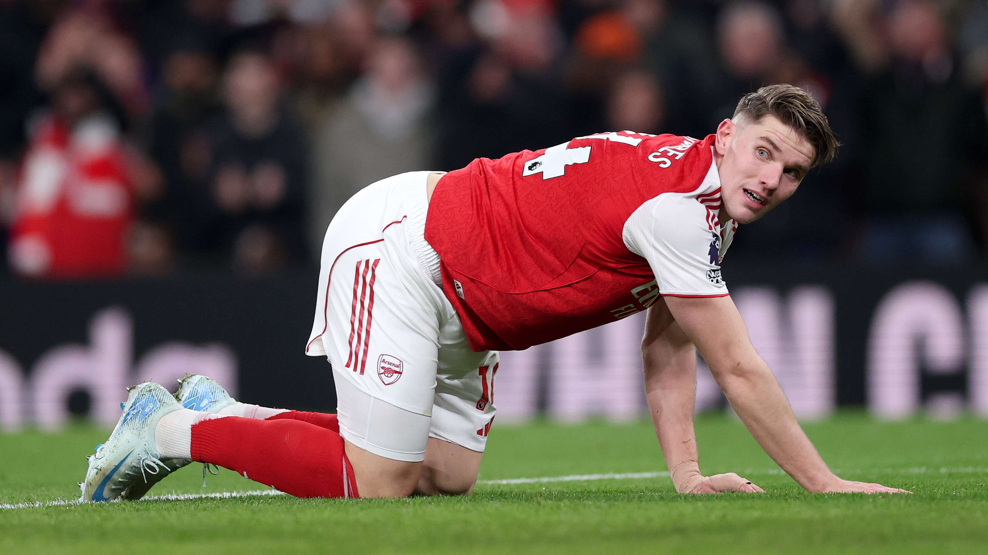 Arsenal v Aston Villa - Premier League