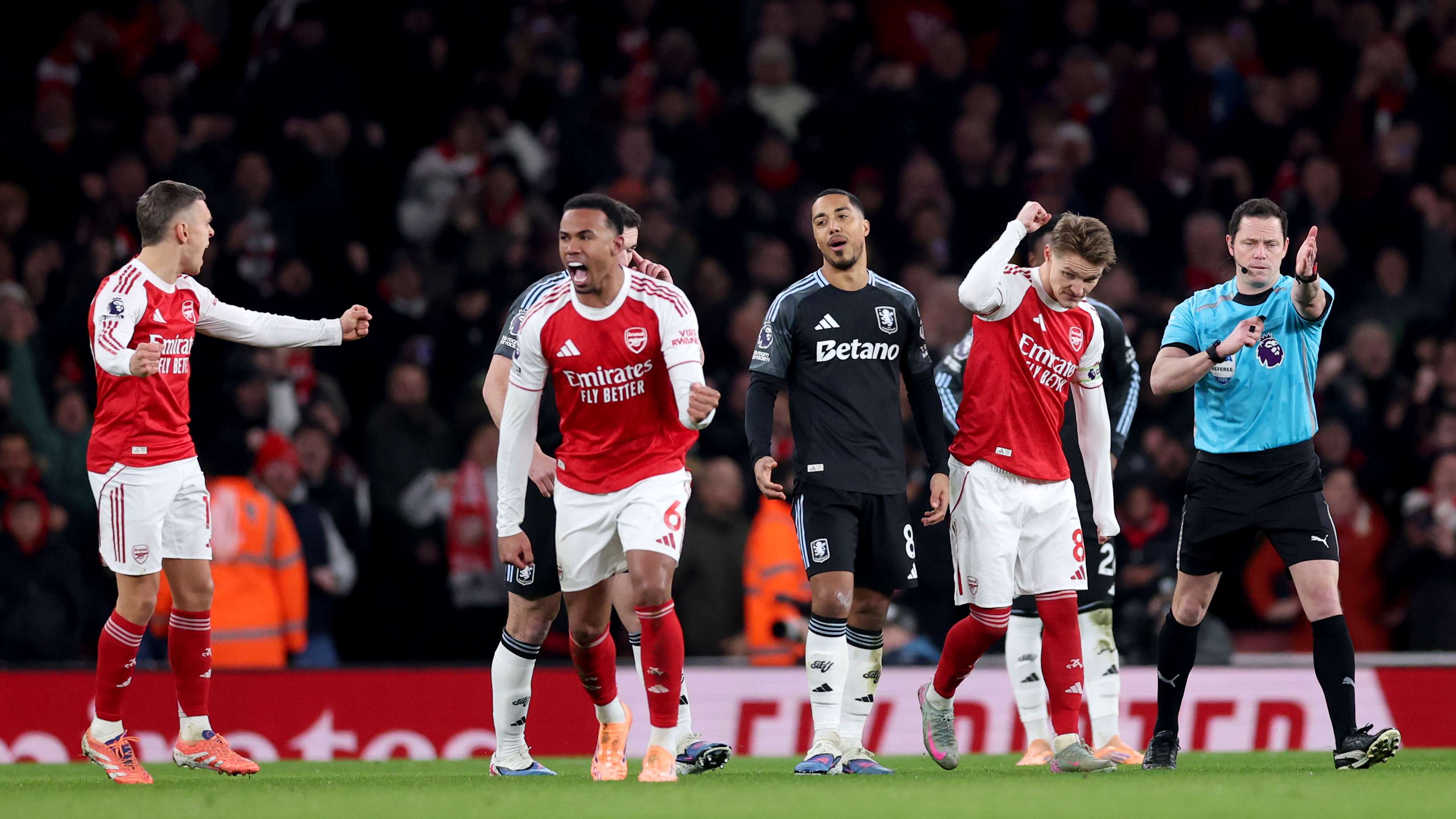 Arsenal v Aston Villa - Premier League