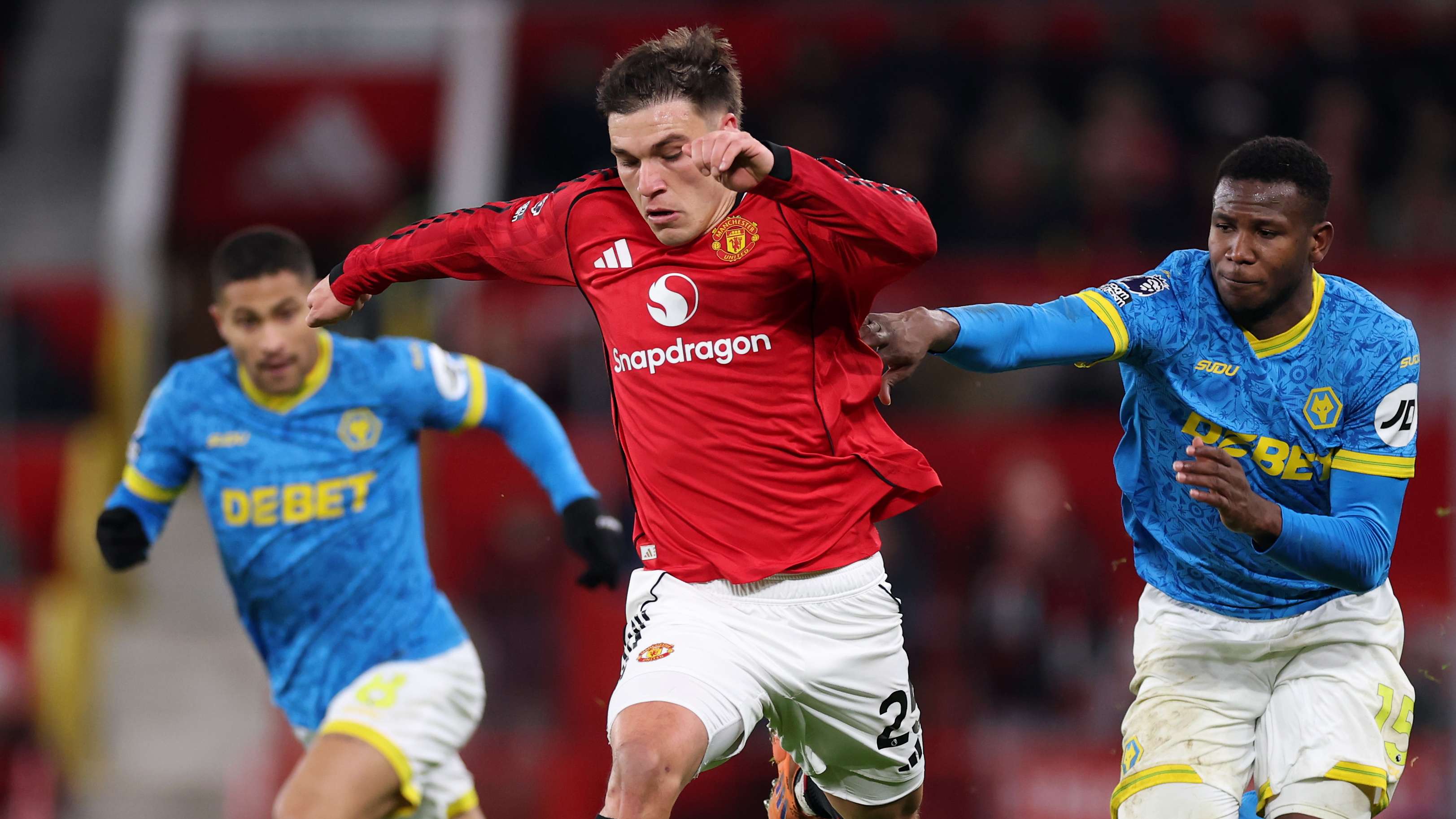 Manchester United v Wolverhampton Wanderers - Premier League