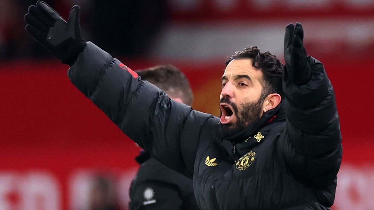 Manchester United v Wolverhampton Wanderers - Premier League