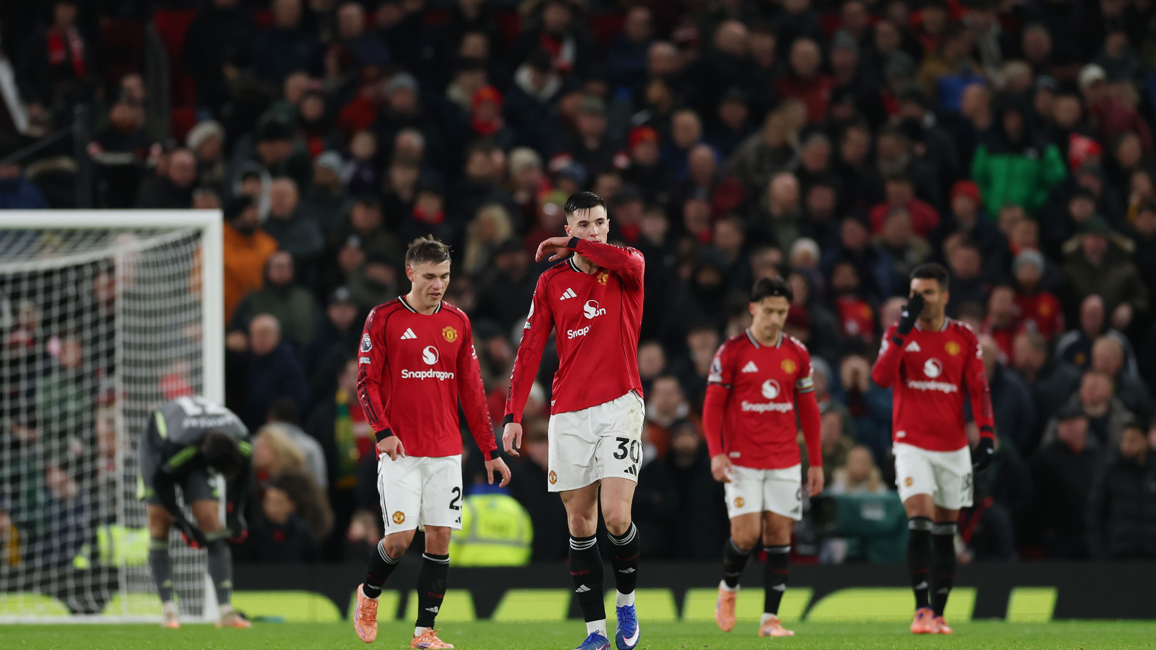 Manchester United v Wolverhampton Wanderers - Premier League