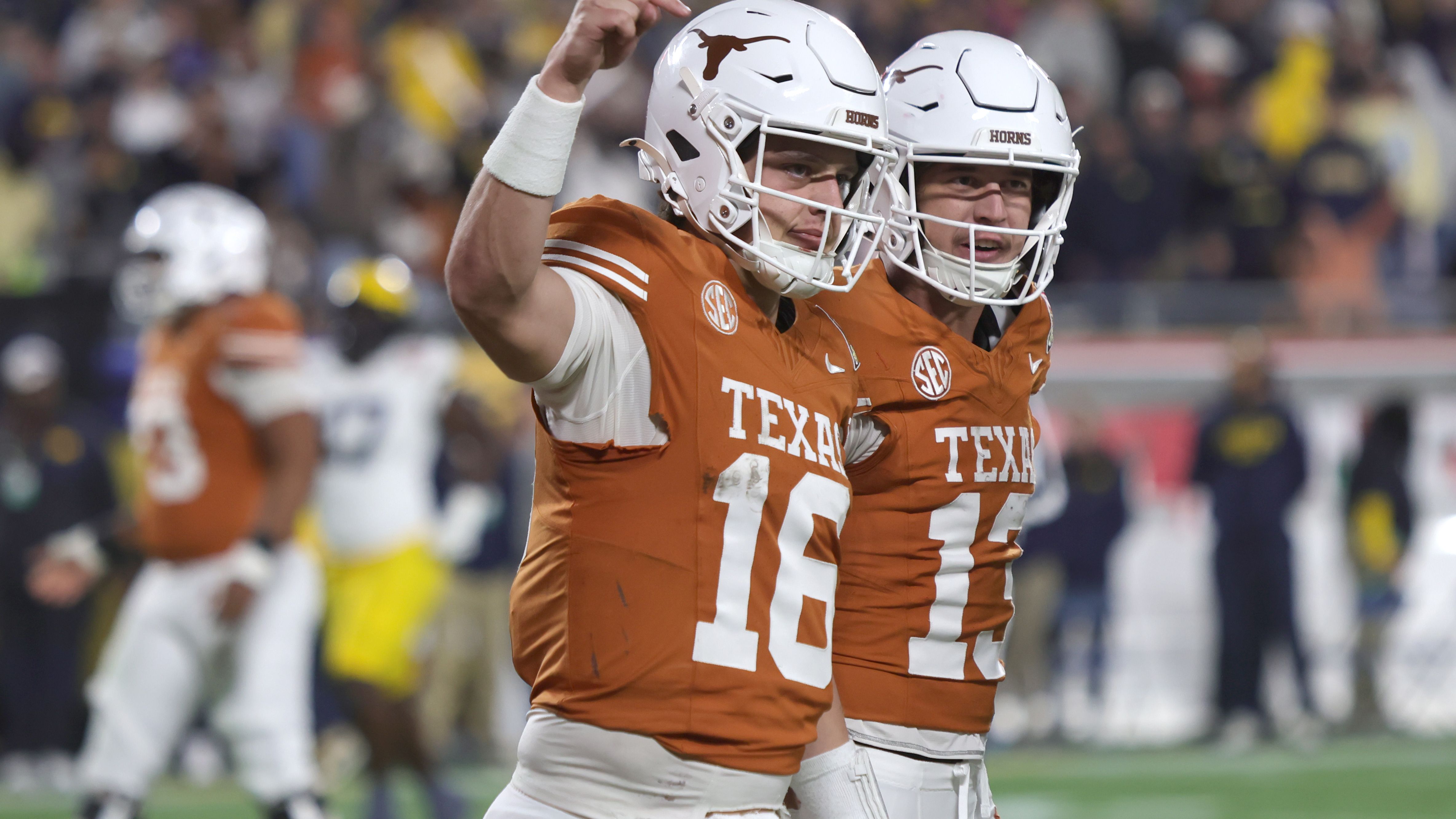 2025 Cheez-It Citrus Bowl - Texas v Michigan