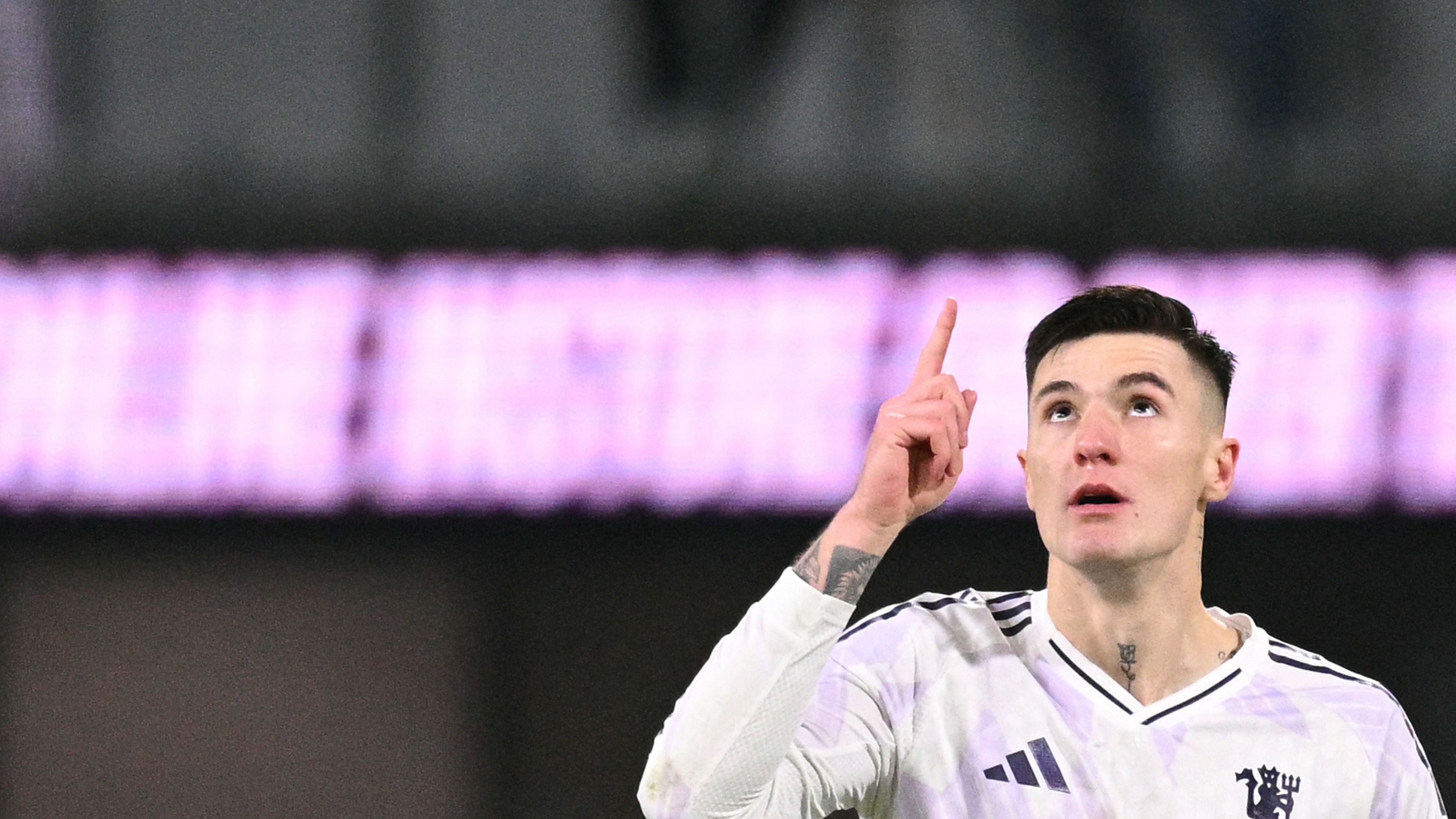 FBL-ENG-PR-BURNLEY-MAN UTD