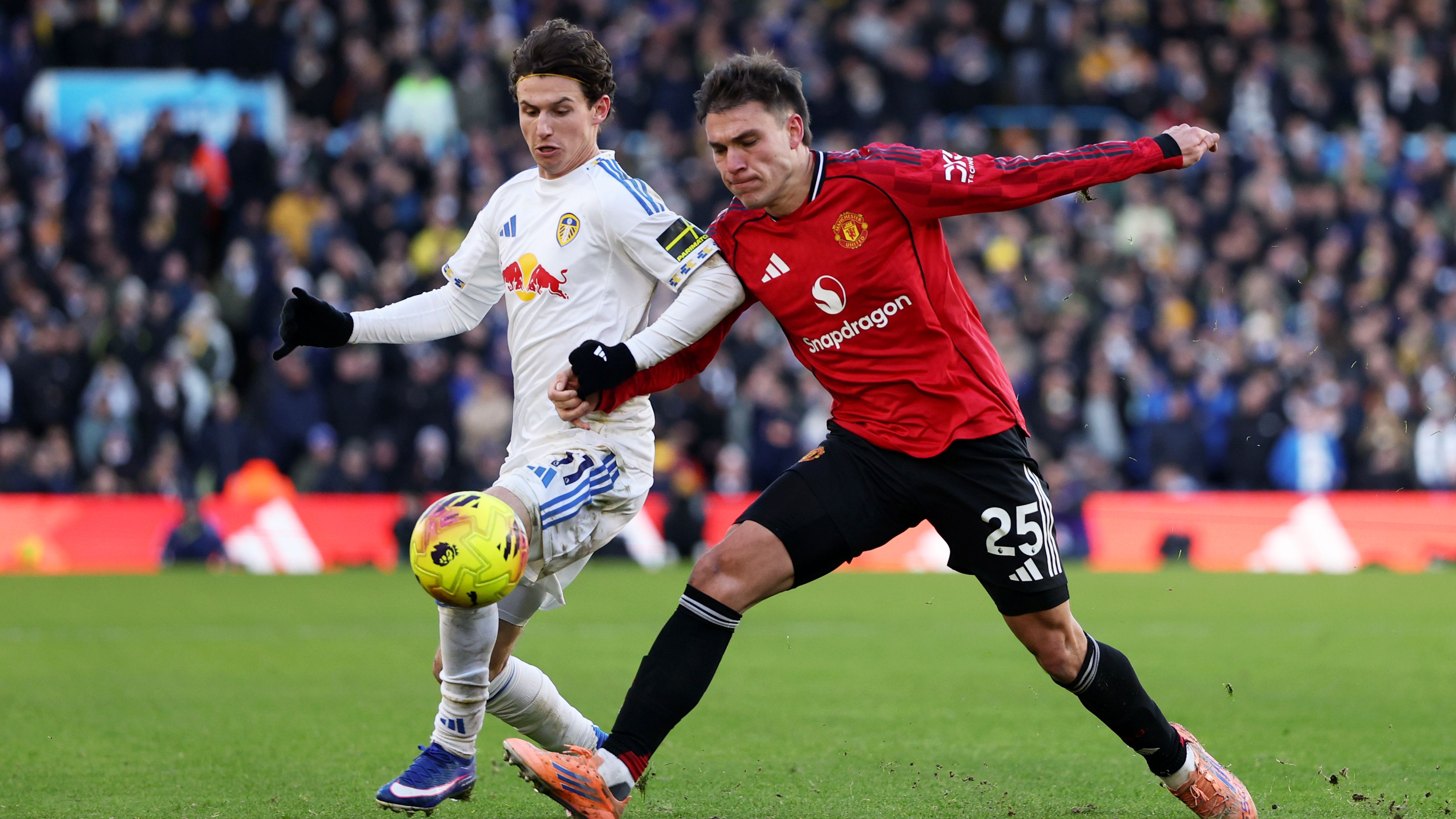 Leeds United v Manchester United - Premier League