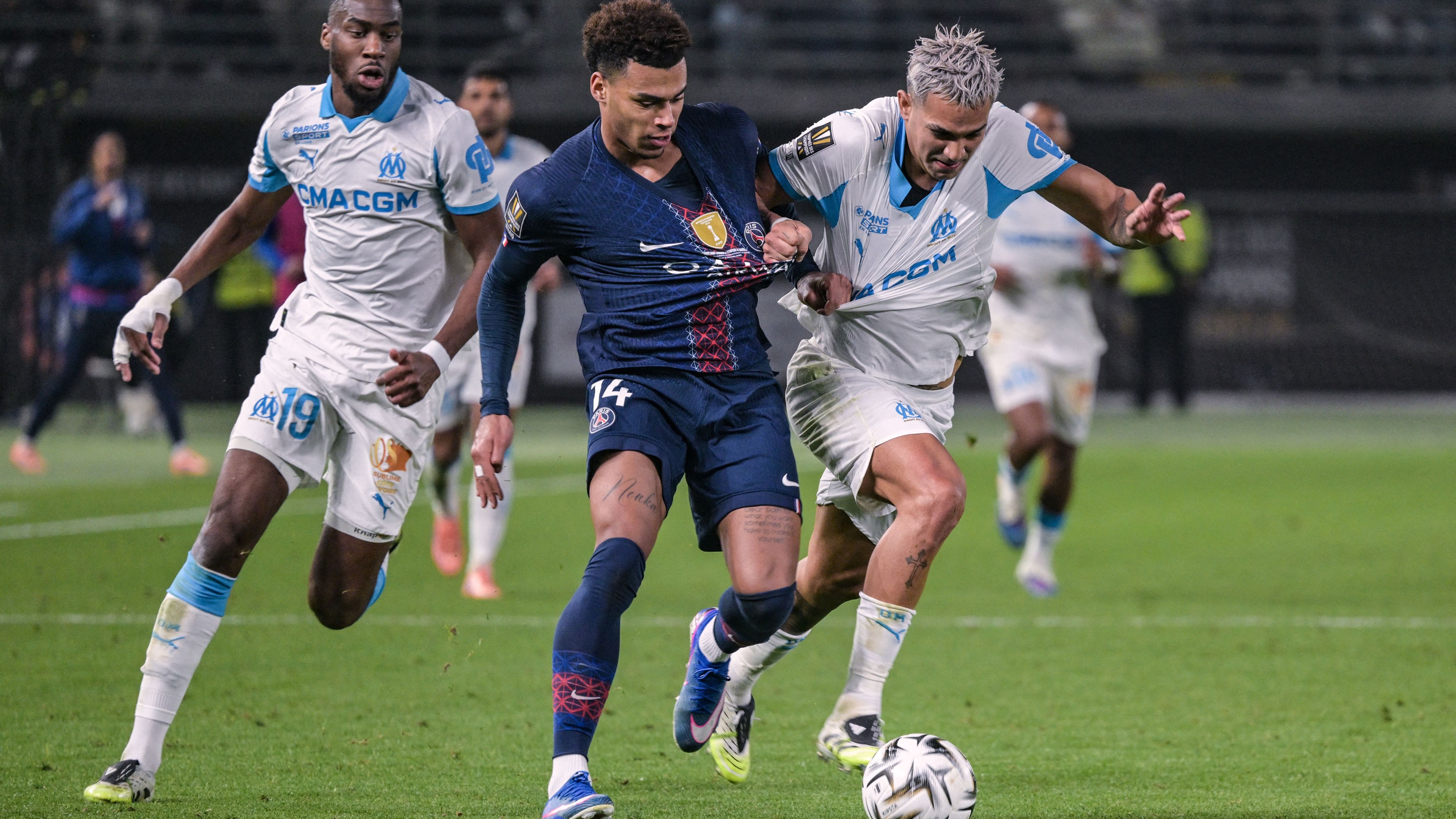 TOPSHOT-FBL-KUW-FRA-CHAMPIONS TROPHY-PSG-MARSEILLE