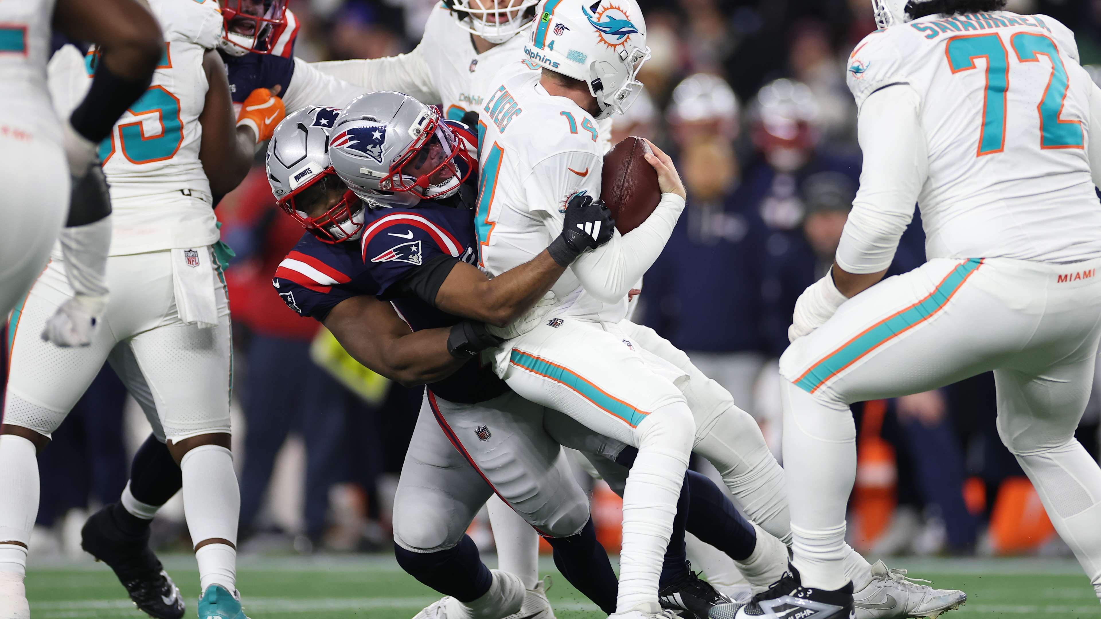 Miami Dolphins v New England Patriots - NFL 2025