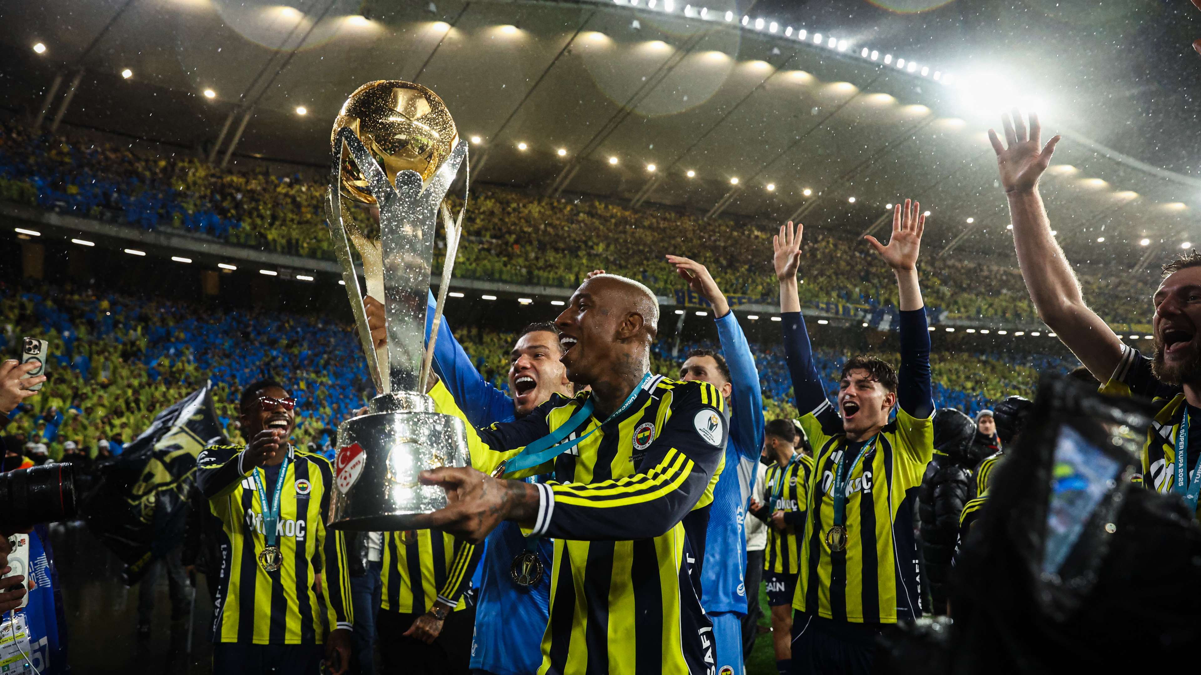 Galatasaray-vs-Fenerbahce-Turkcell-Super-Cup-2025-Final