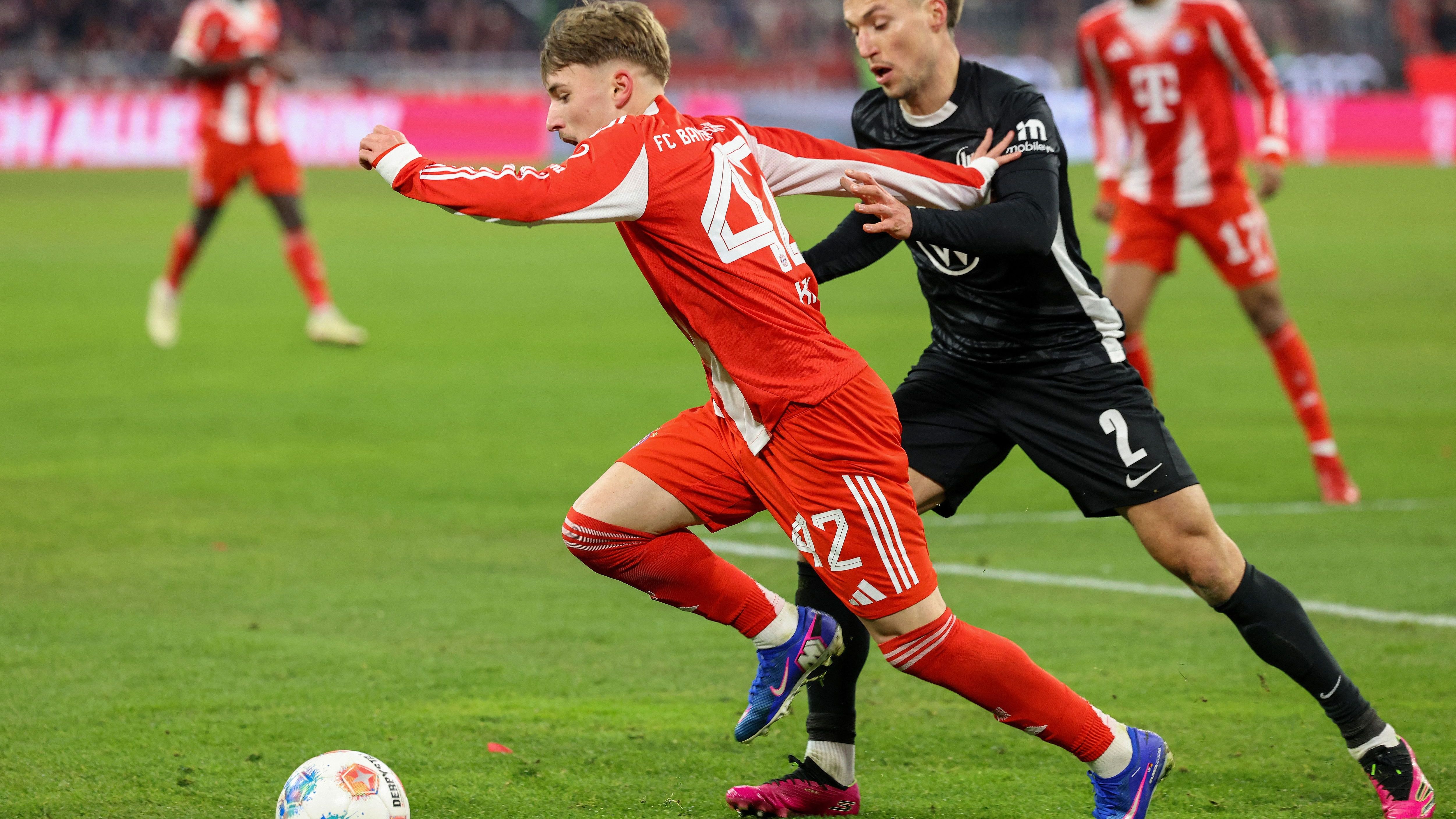 FBL-GER-BUNDESLIGA-BAYERN MUNICH-WOLFSBURG