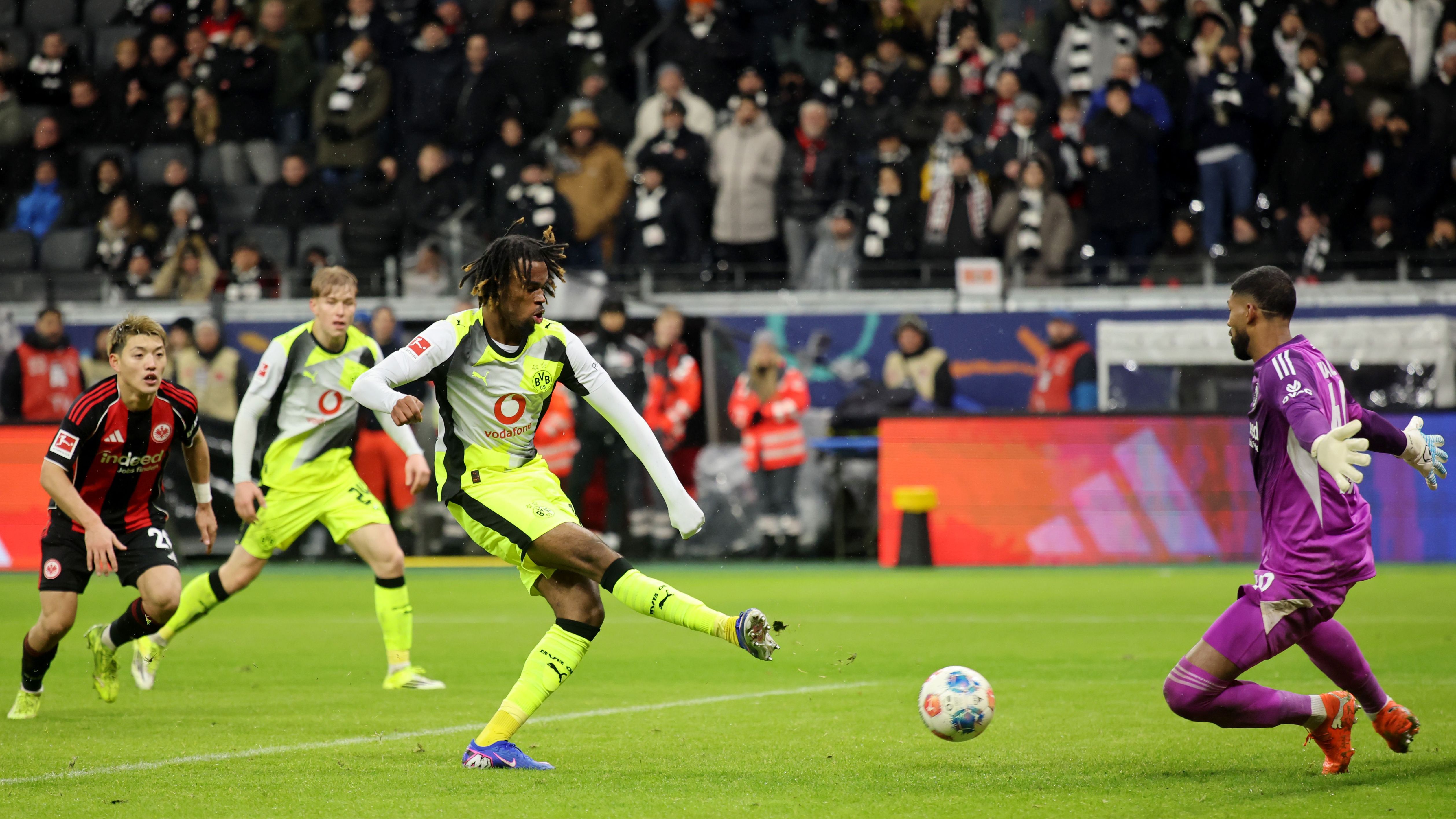 Eintracht Frankfurt v Borussia Dortmund - Bundesliga