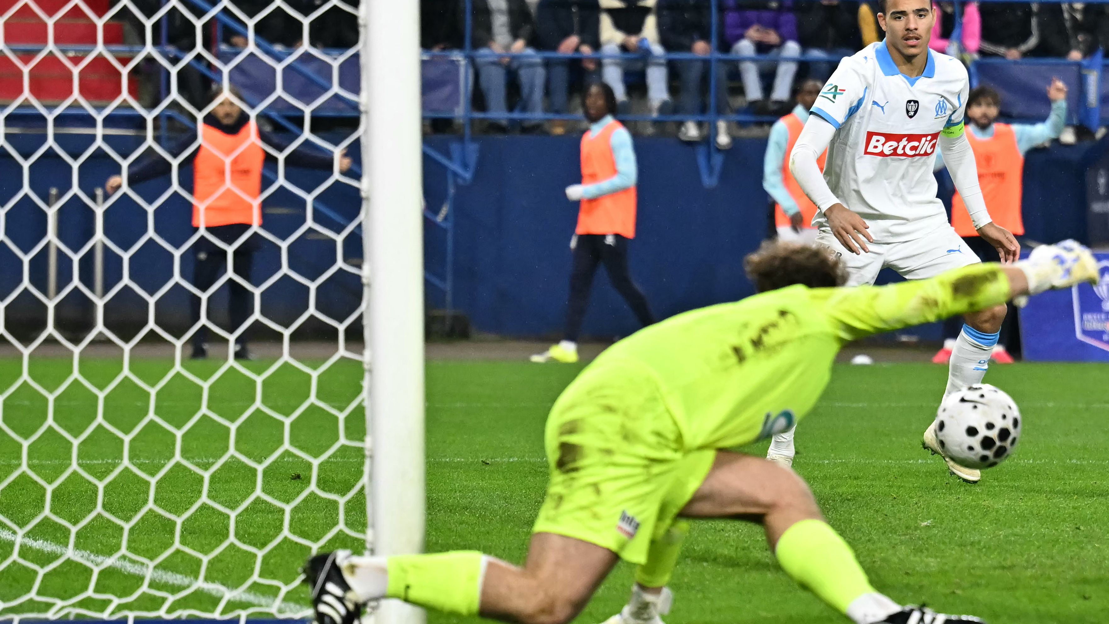 FBL-FRA-CUP-BAYEUX-MARSEILLE