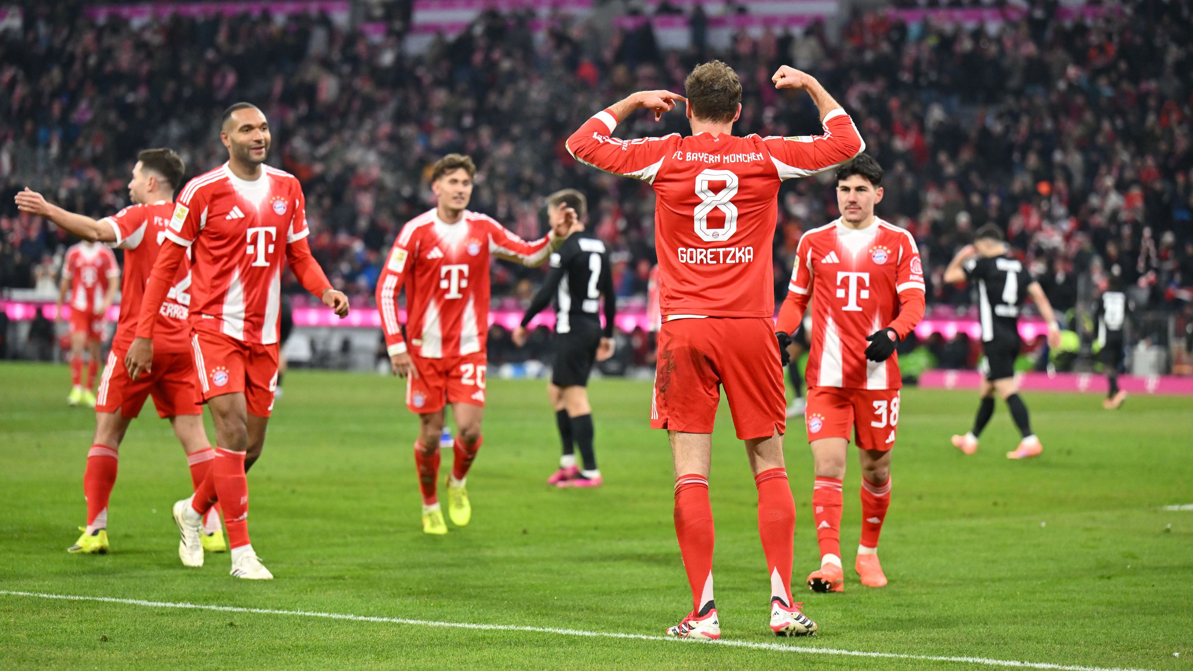 FC Bayern München v VfL Wolfsburg - Bundesliga