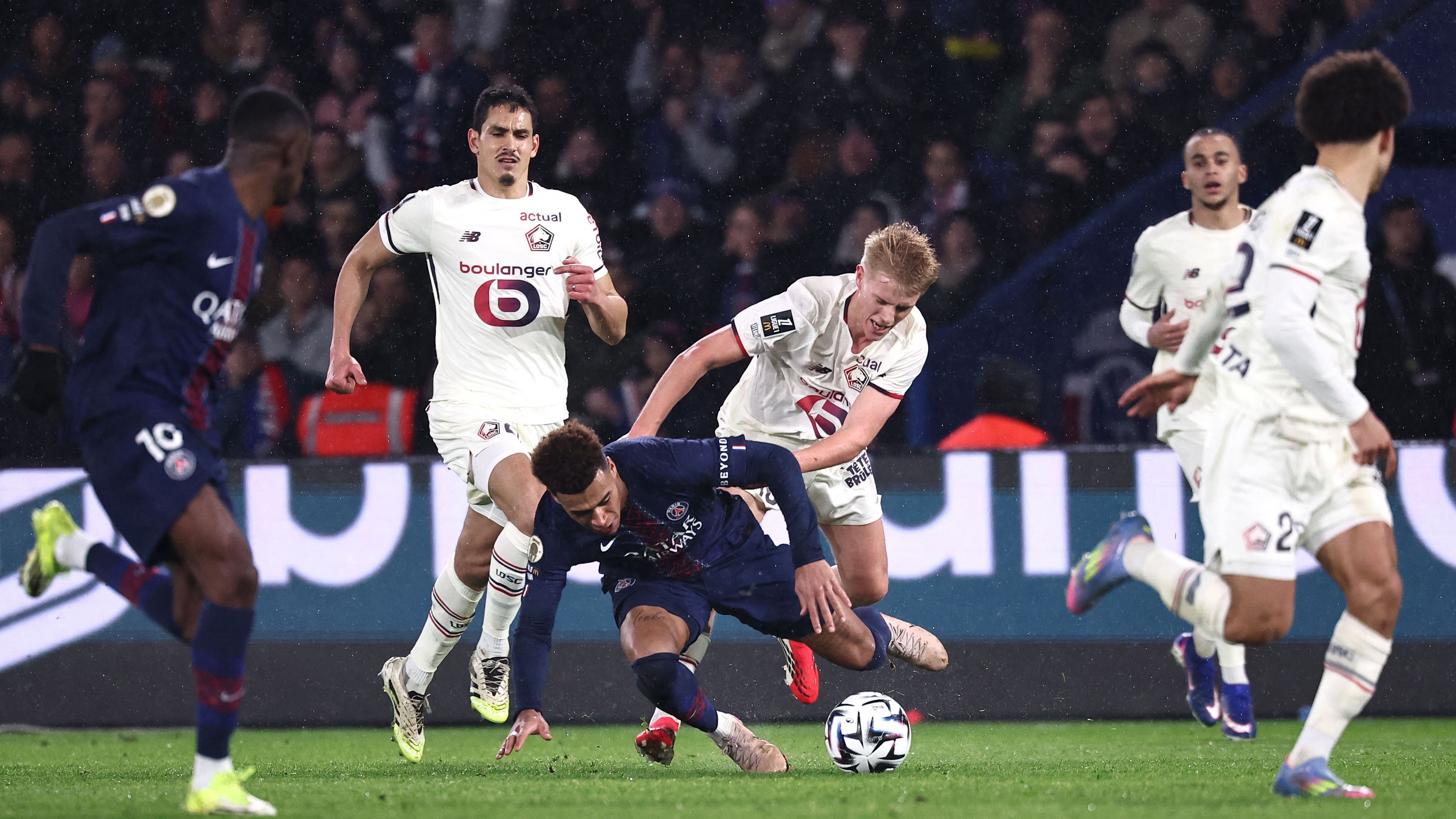 FBL-FRA-LIGUE1-PSG-LILLE