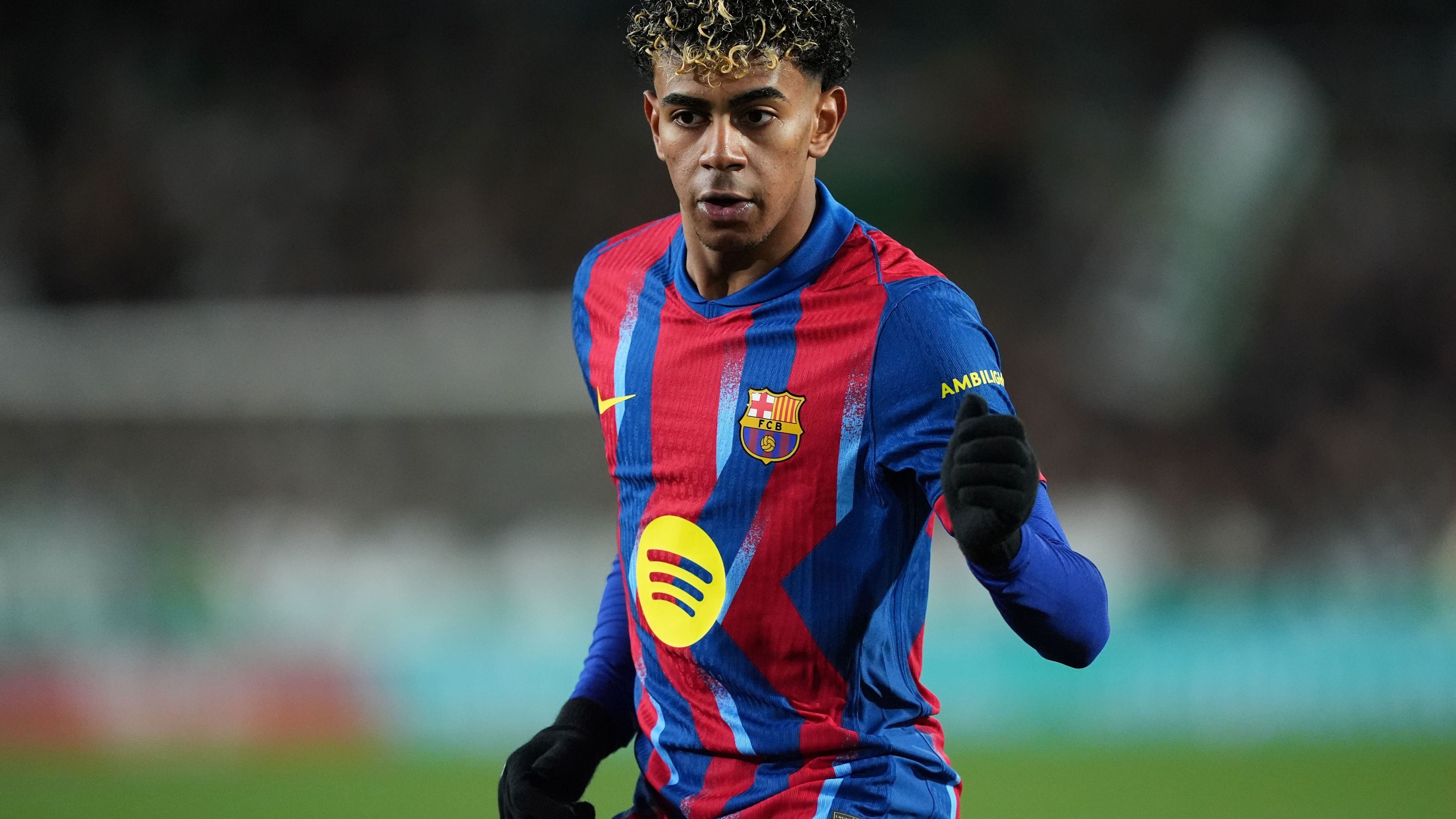 Racing de Santander v FC Barcelona - Copa del Rey