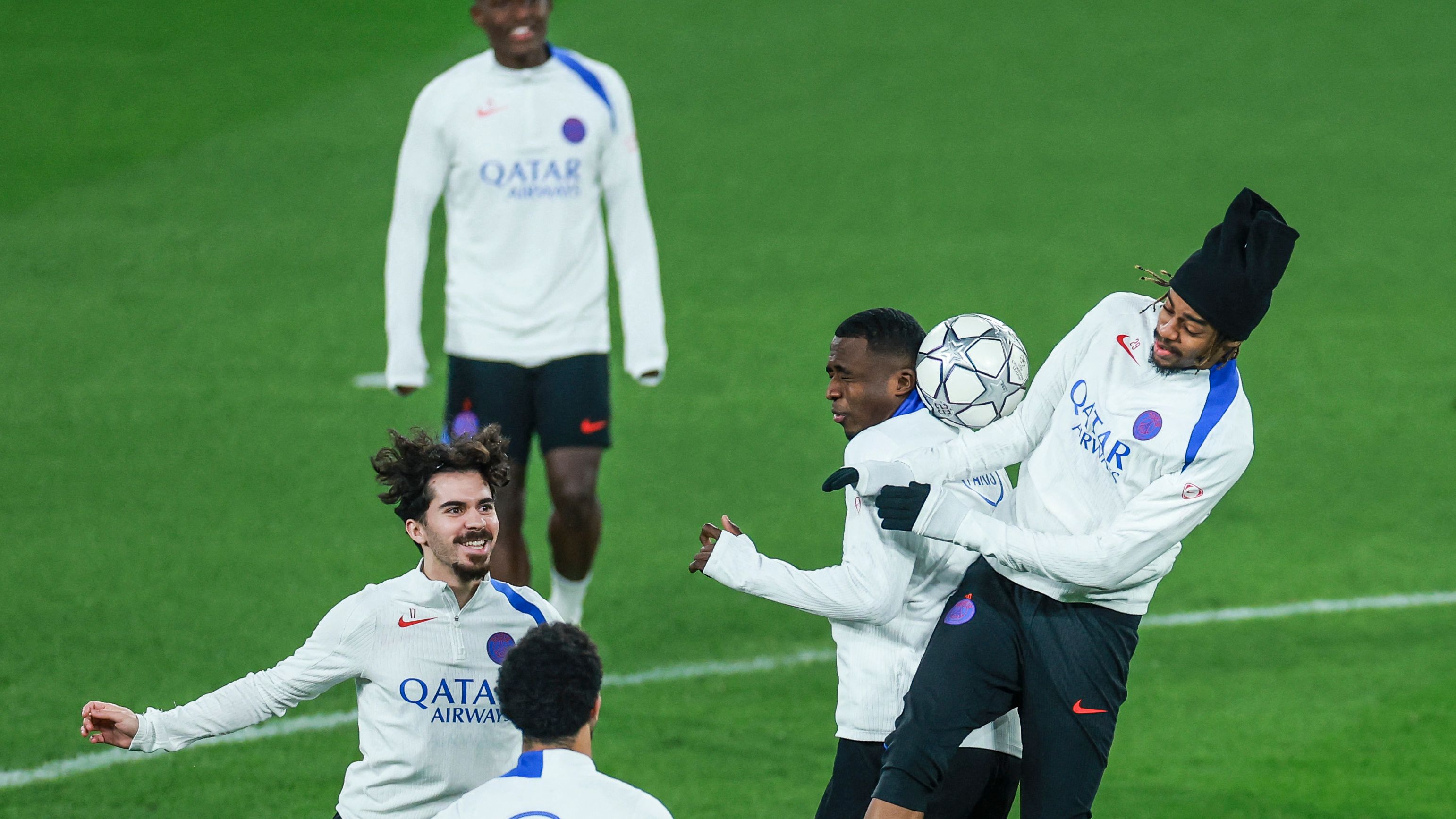 FBL-EUR-C1-PARIS SG-TRAINING