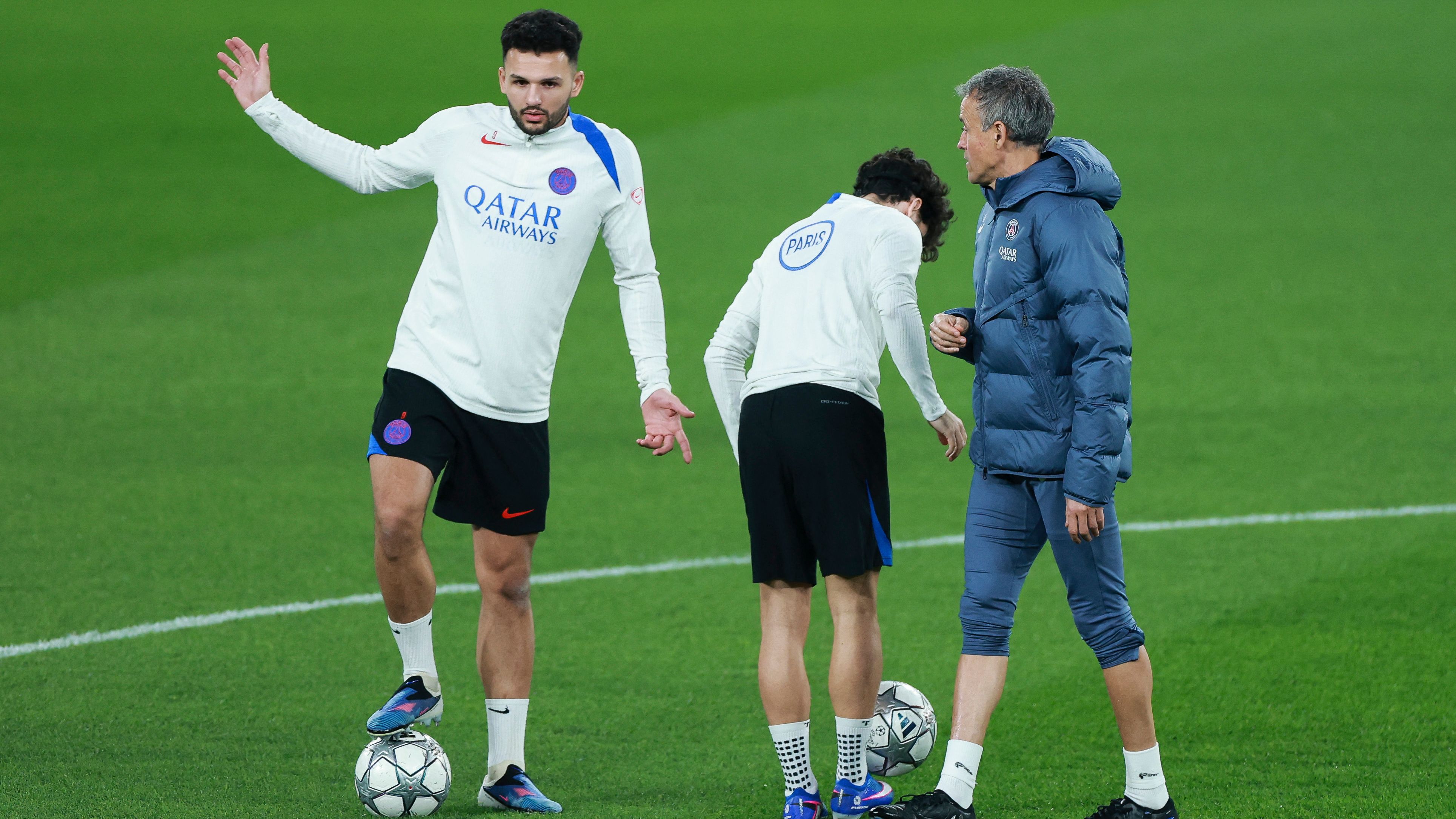 FBL-EUR-C1-PARIS SG-TRAINING