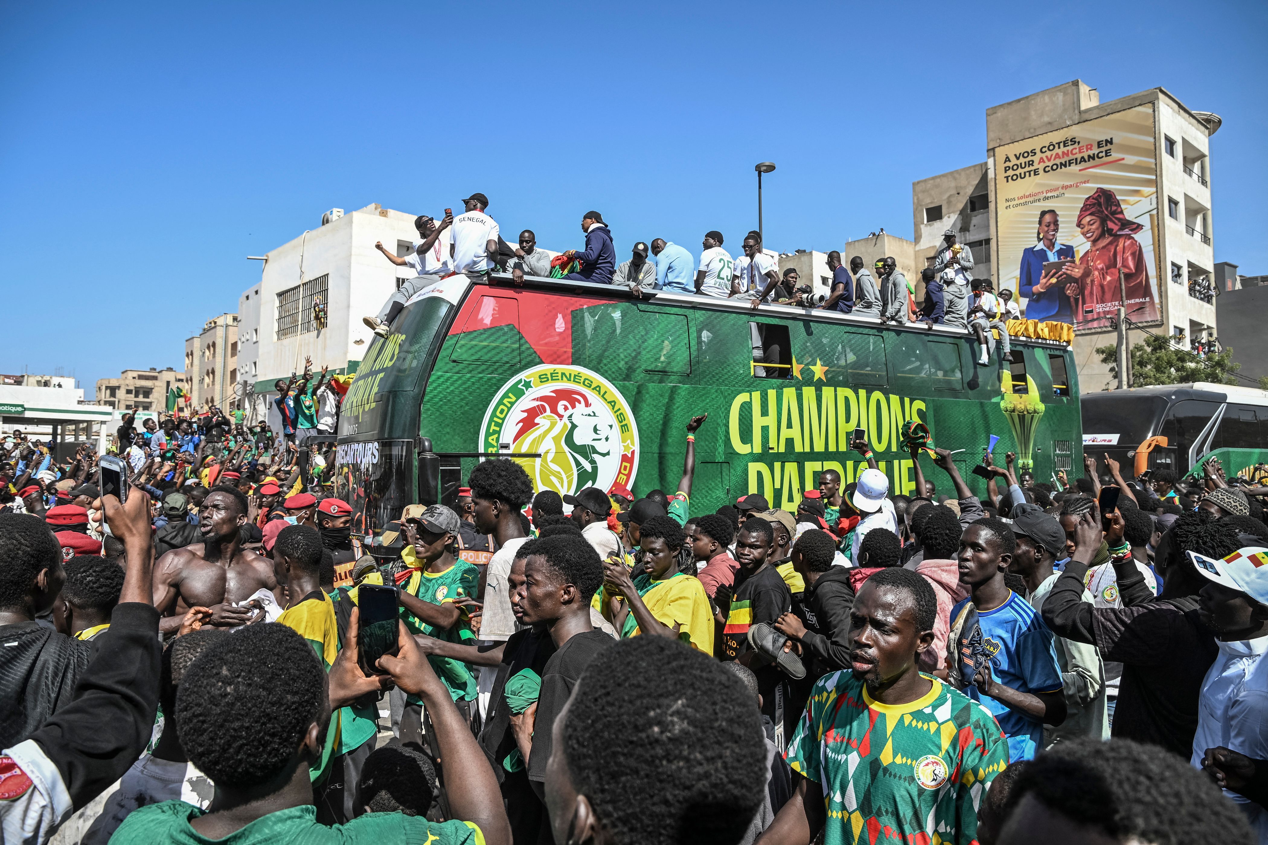 TOPSHOT-FBL-AFR-2025-SEN-MAR-TROPHY-PARADE