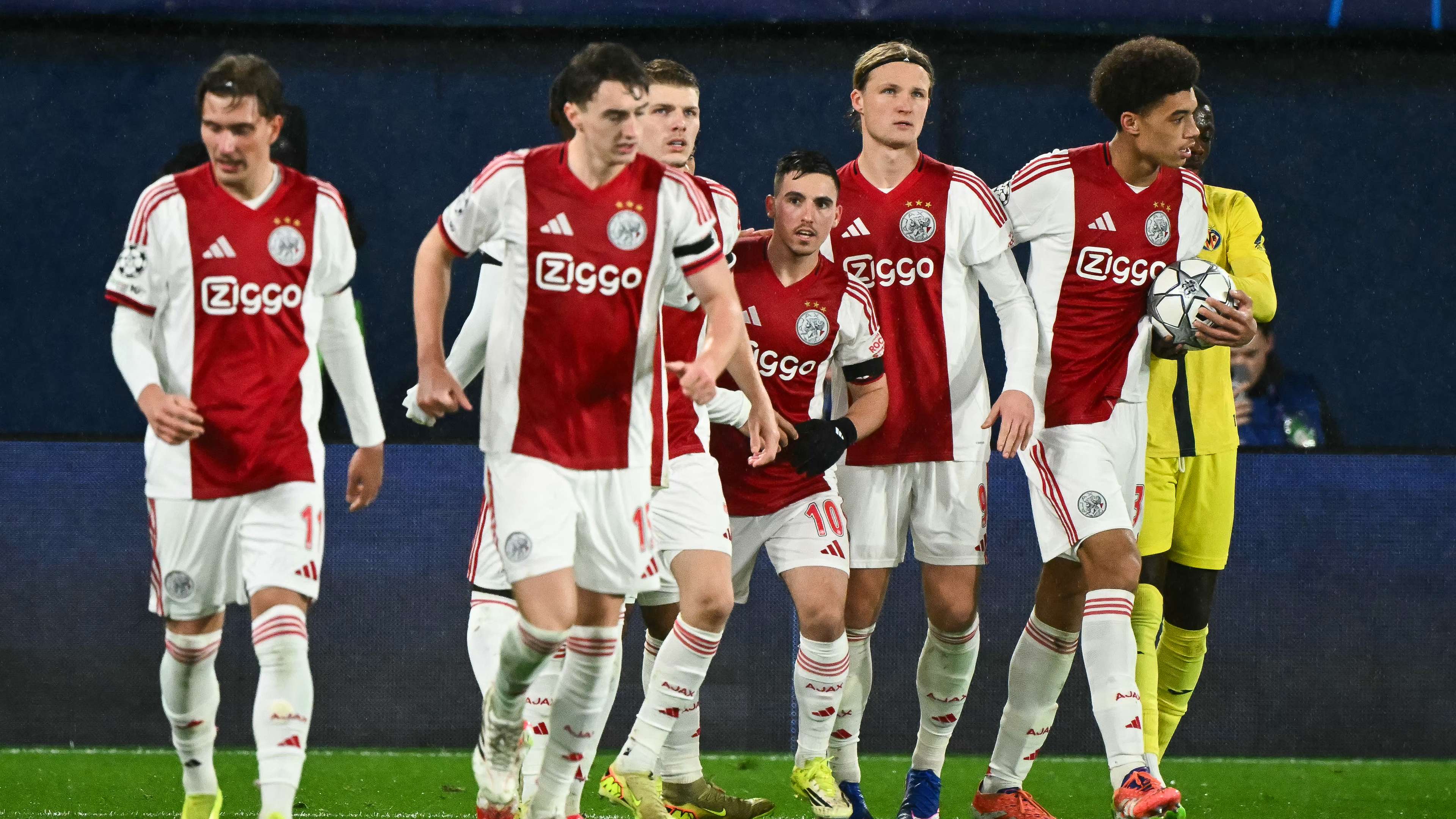 TOPSHOT-FBL-EUR-C1-VILLARREAL-AJAX