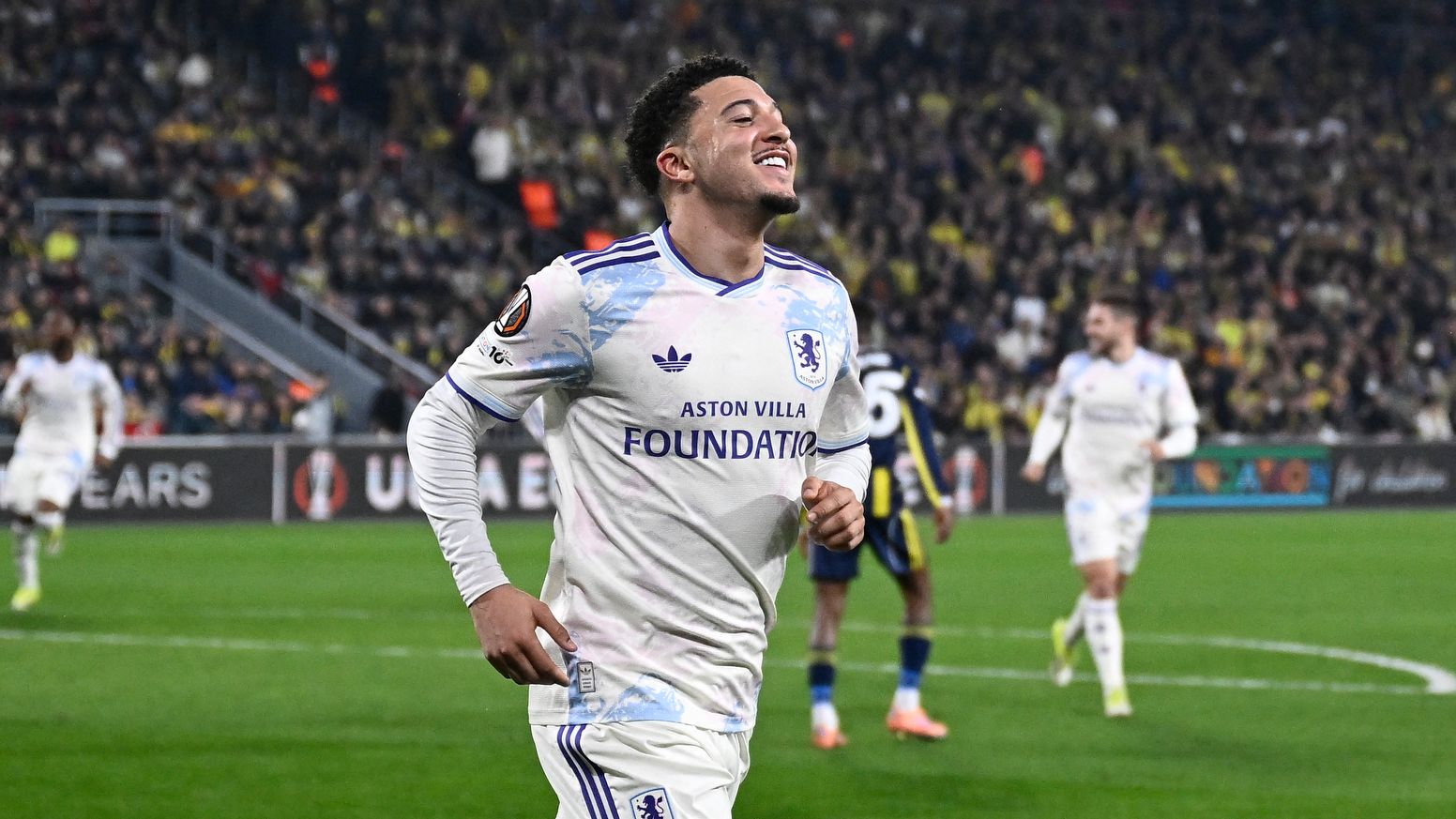 FBL-EUR-C3-FENERBAHCE-ASTON VILLA