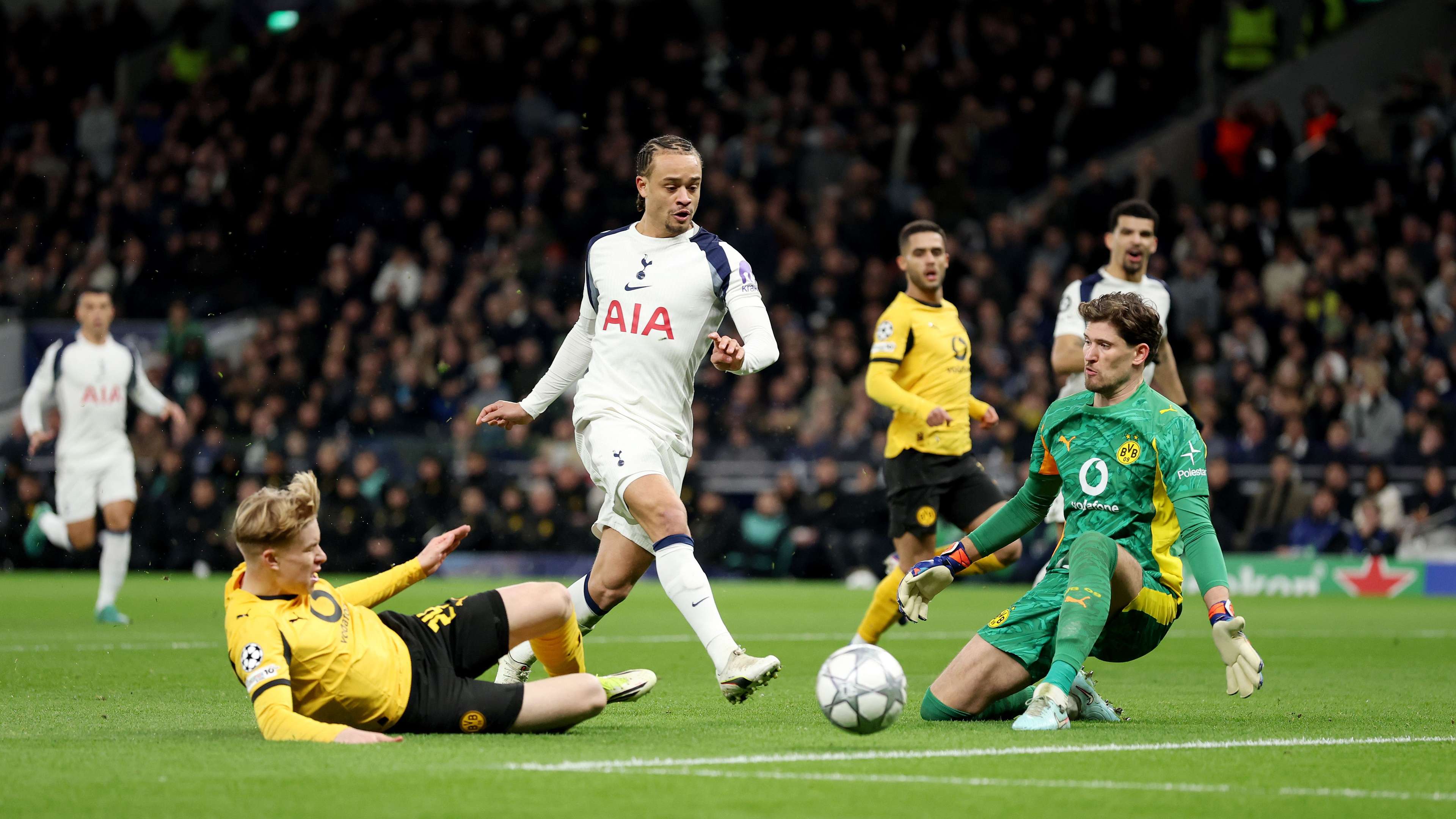 Tottenham Hotspur v Borussia Dortmund - UEFA Champions League 2025/26 League Phase MD7