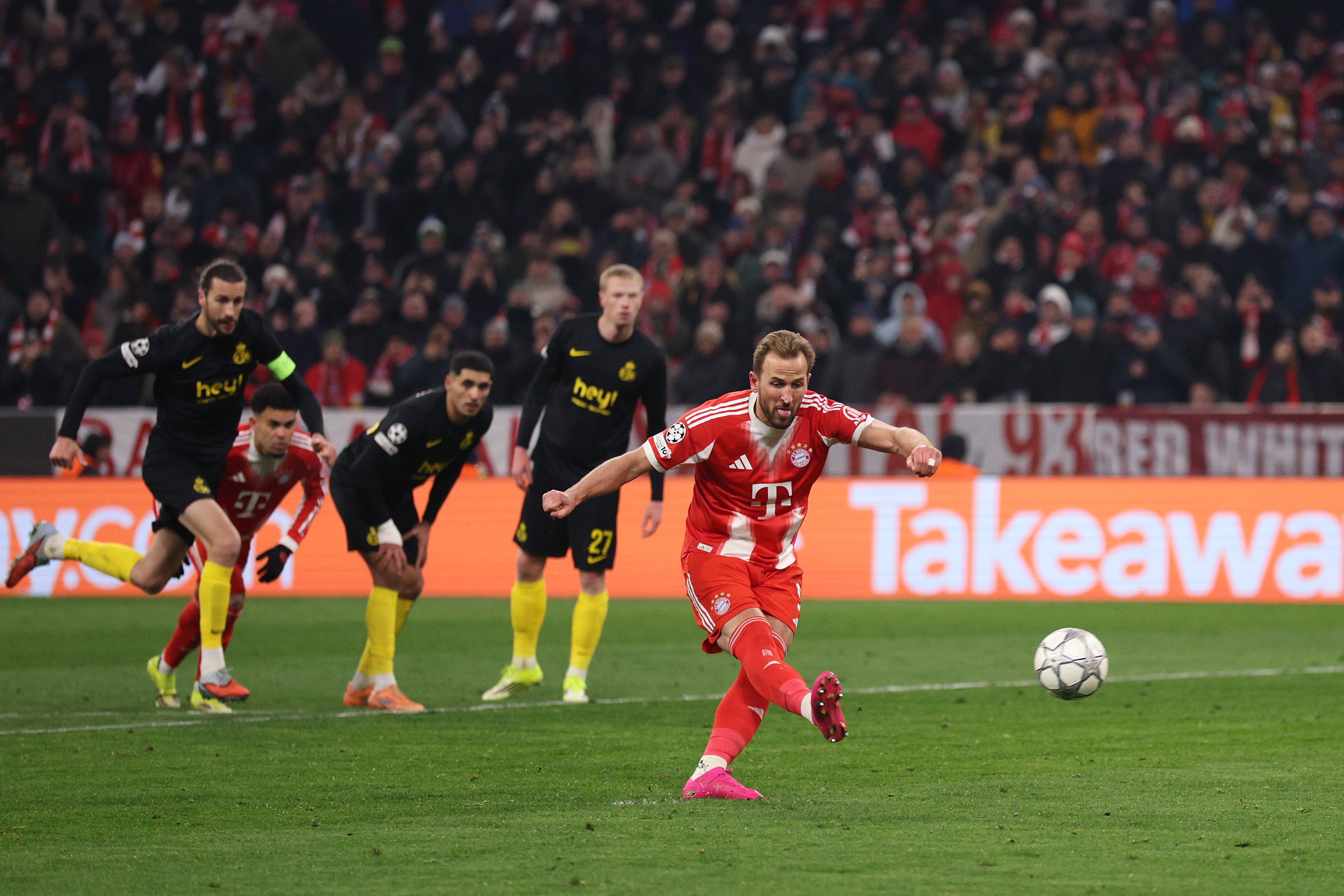 FC Bayern München v R. Union Saint-Gilloise - UEFA Champions League 2025/26 League Phase MD7