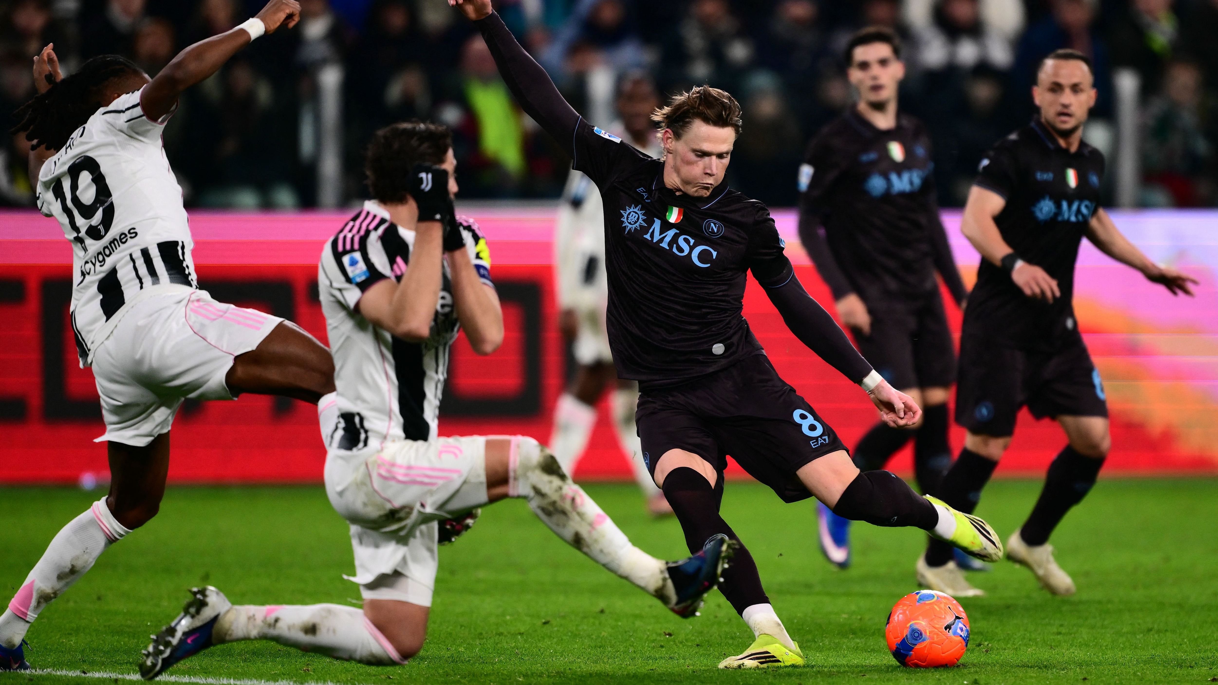 FBL-ITA-SERIE A-JUVENTUS-NAPOLI