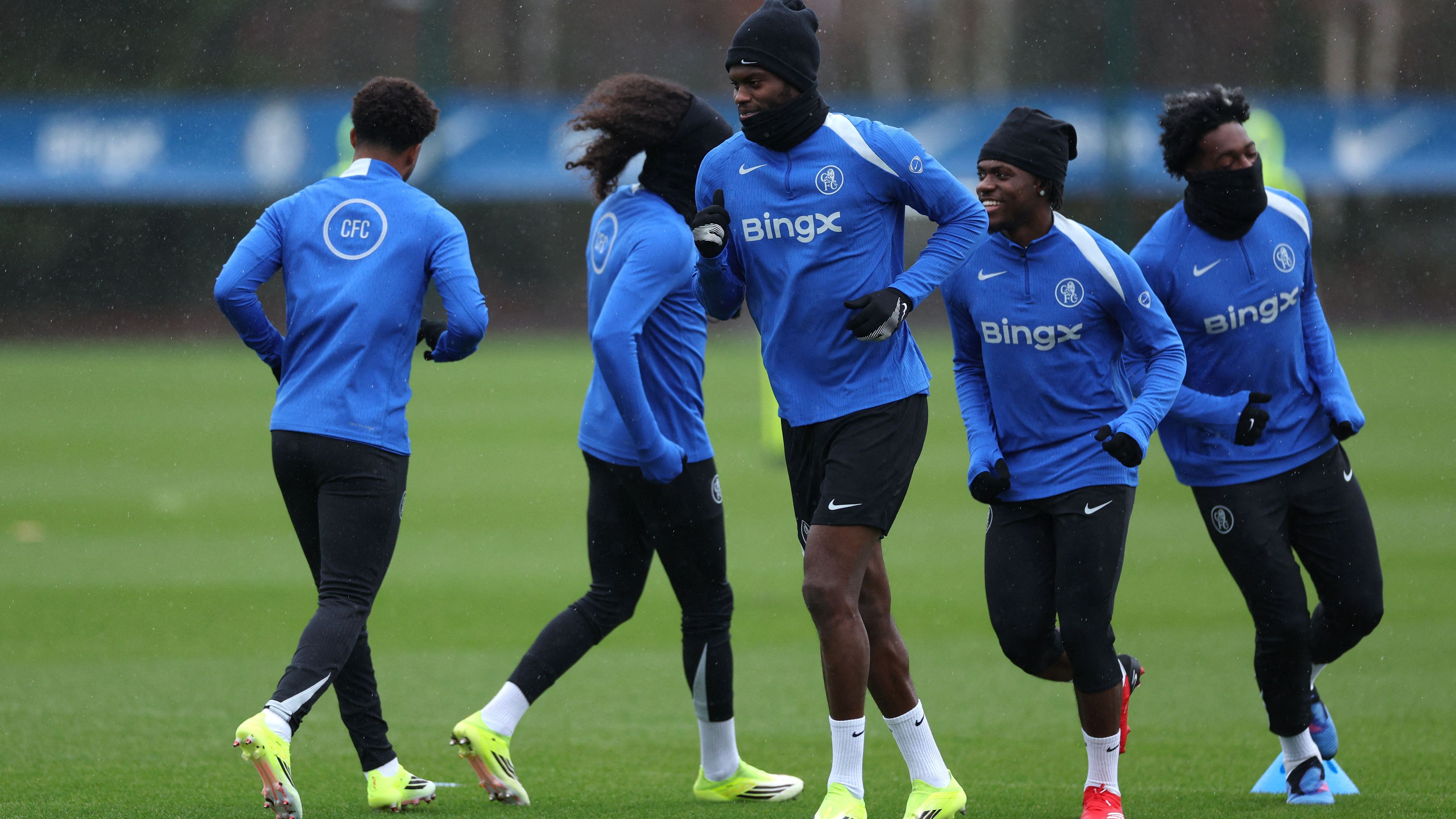 FBL-EUR-C1-CHELSEA-TRAINING