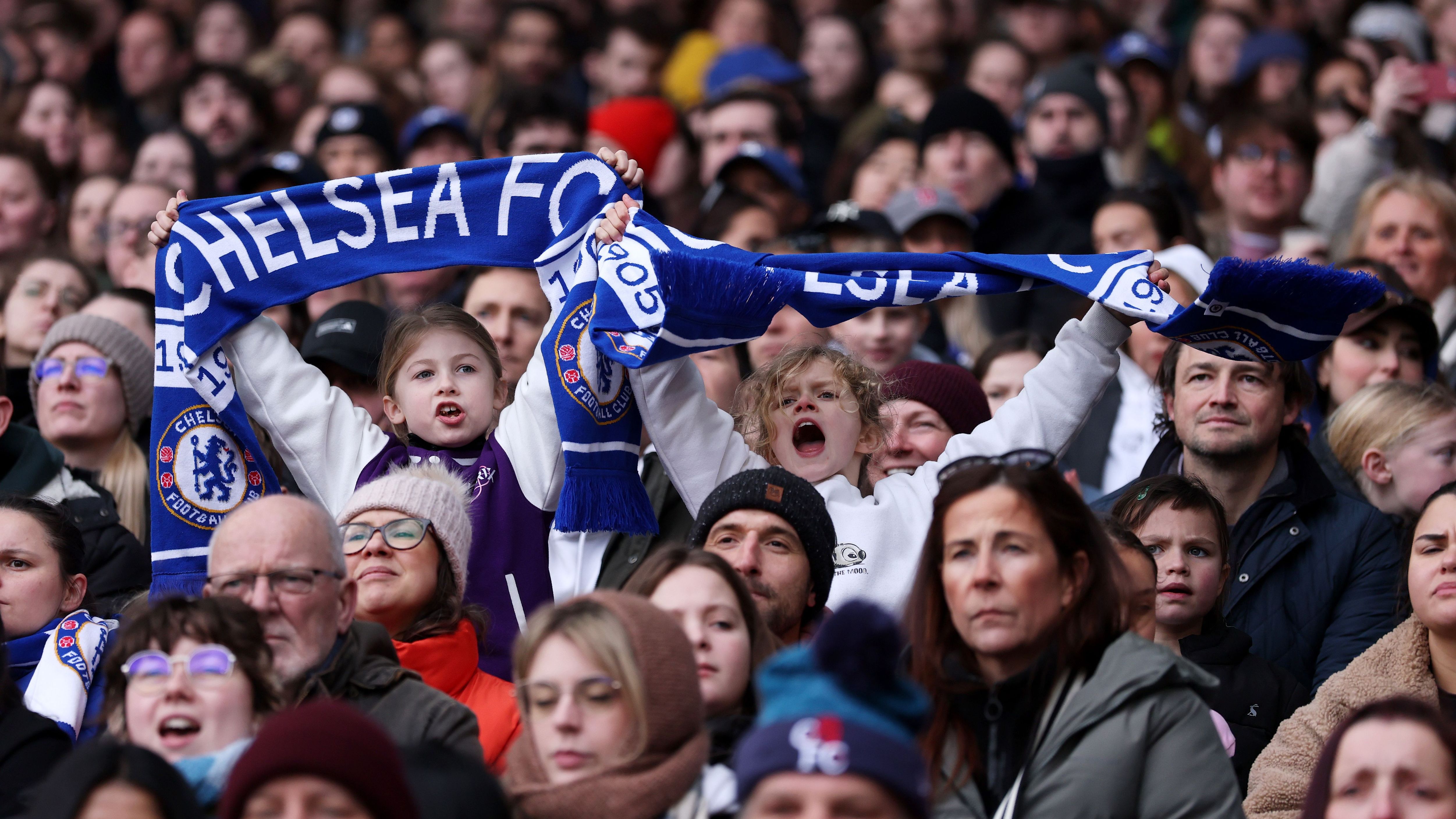 Des milliers de fans anglais débarquent au Parc des Princes