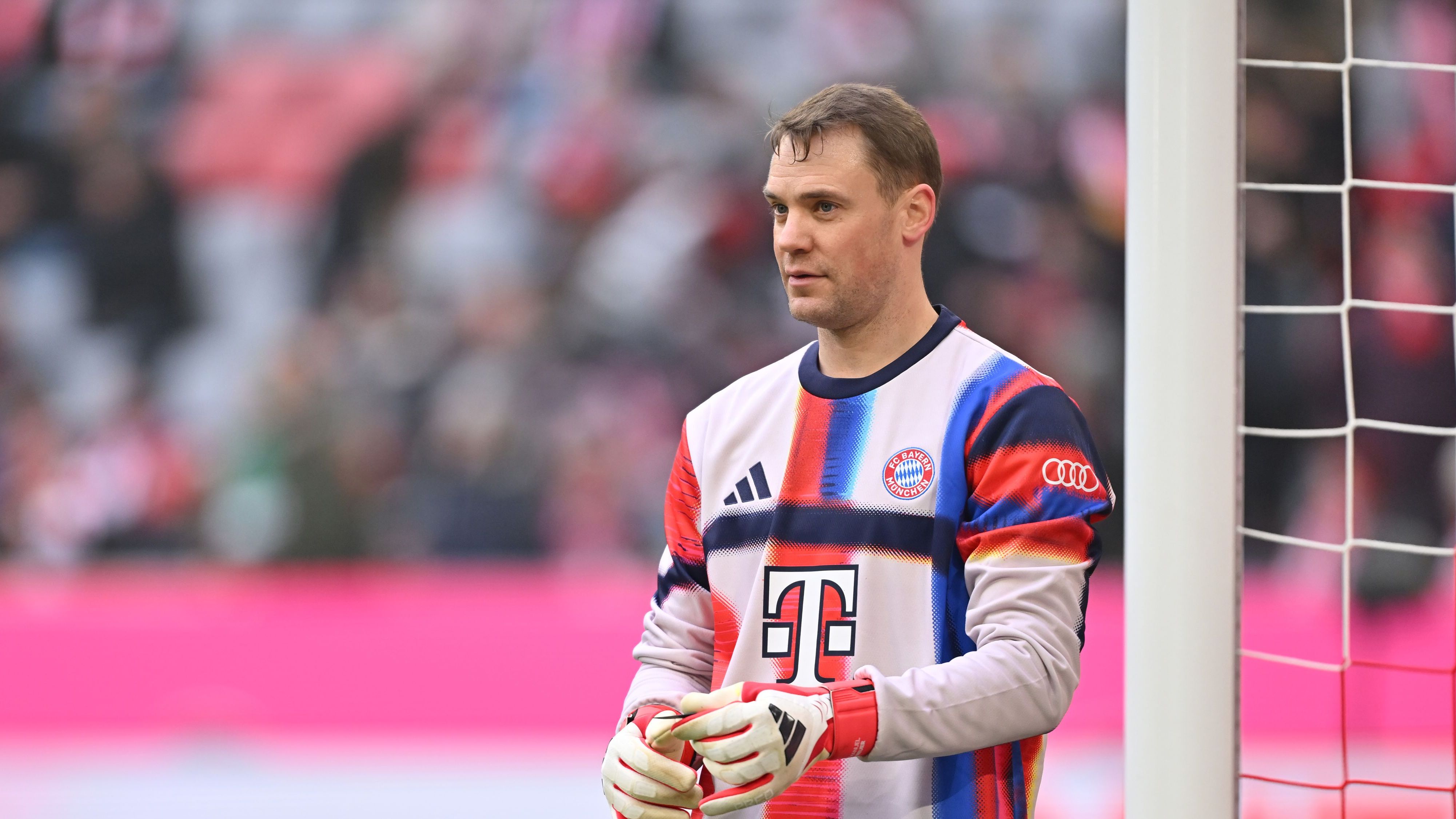 FC Bayern München v FC Augsburg - Bundesliga