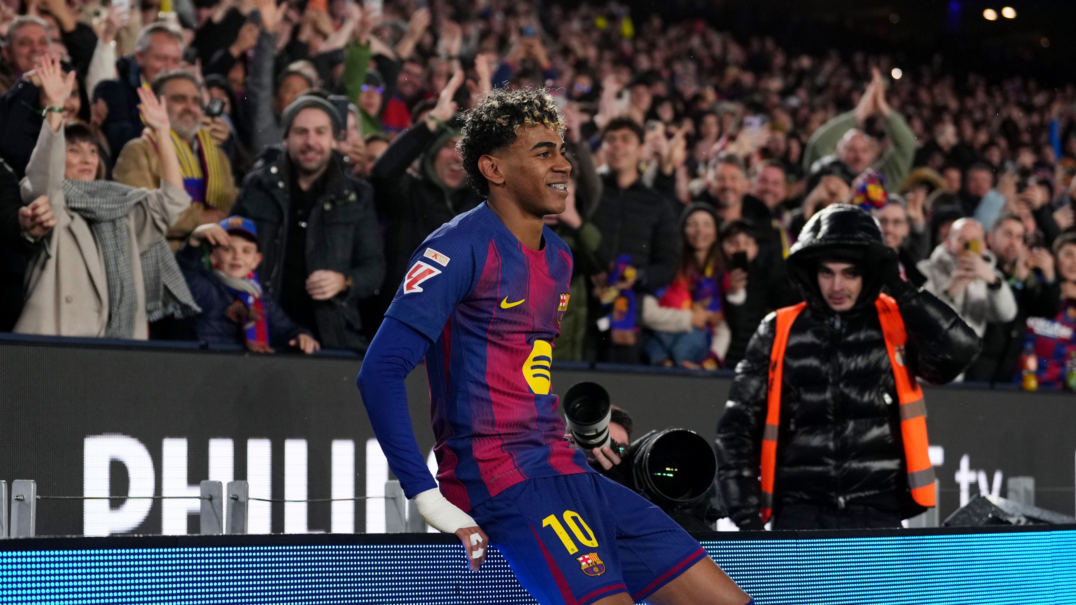 FC Barcelona v Real Oviedo - LaLiga EA Sports