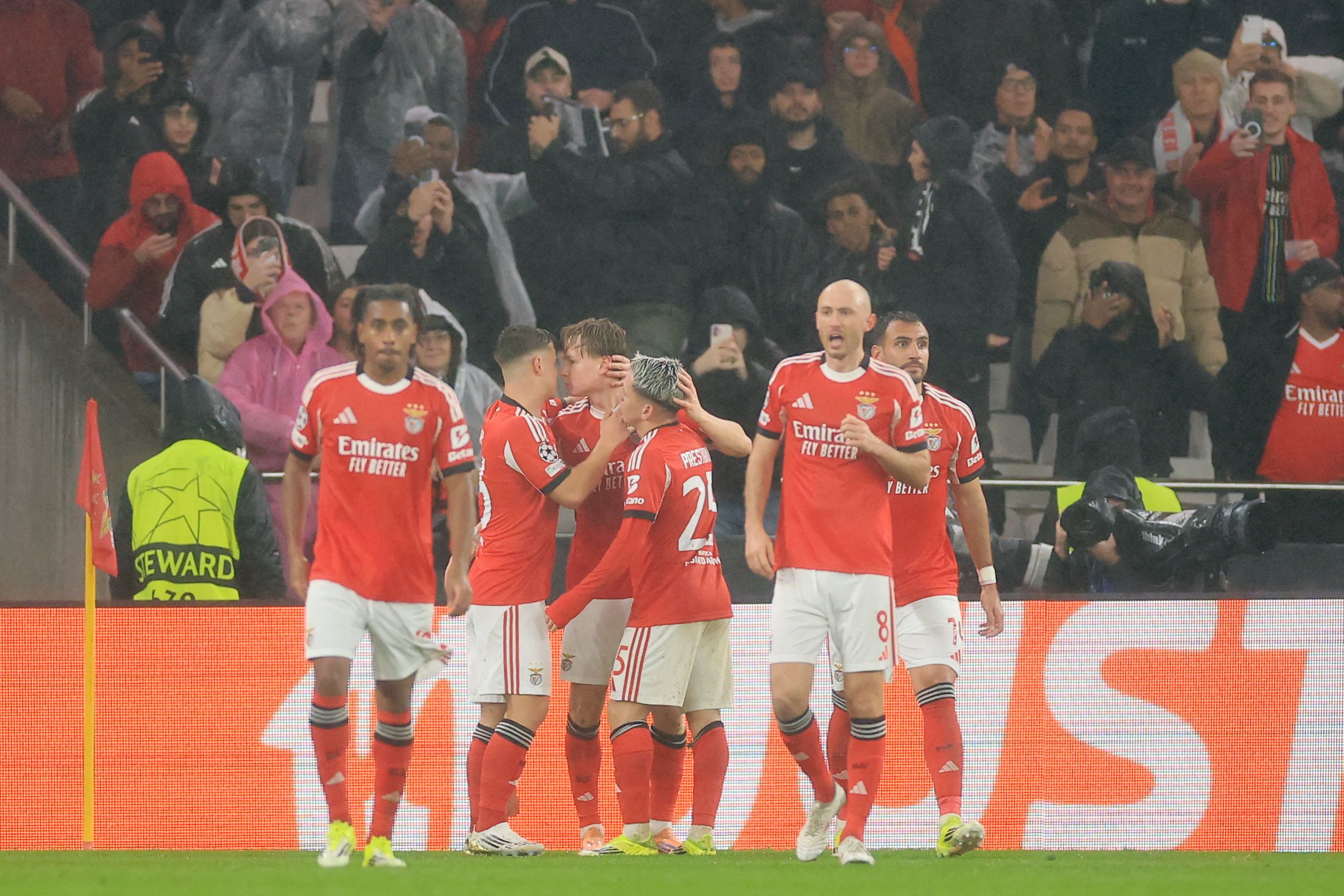 FBL-EUR-C1-BENFICA-REAL MADRID