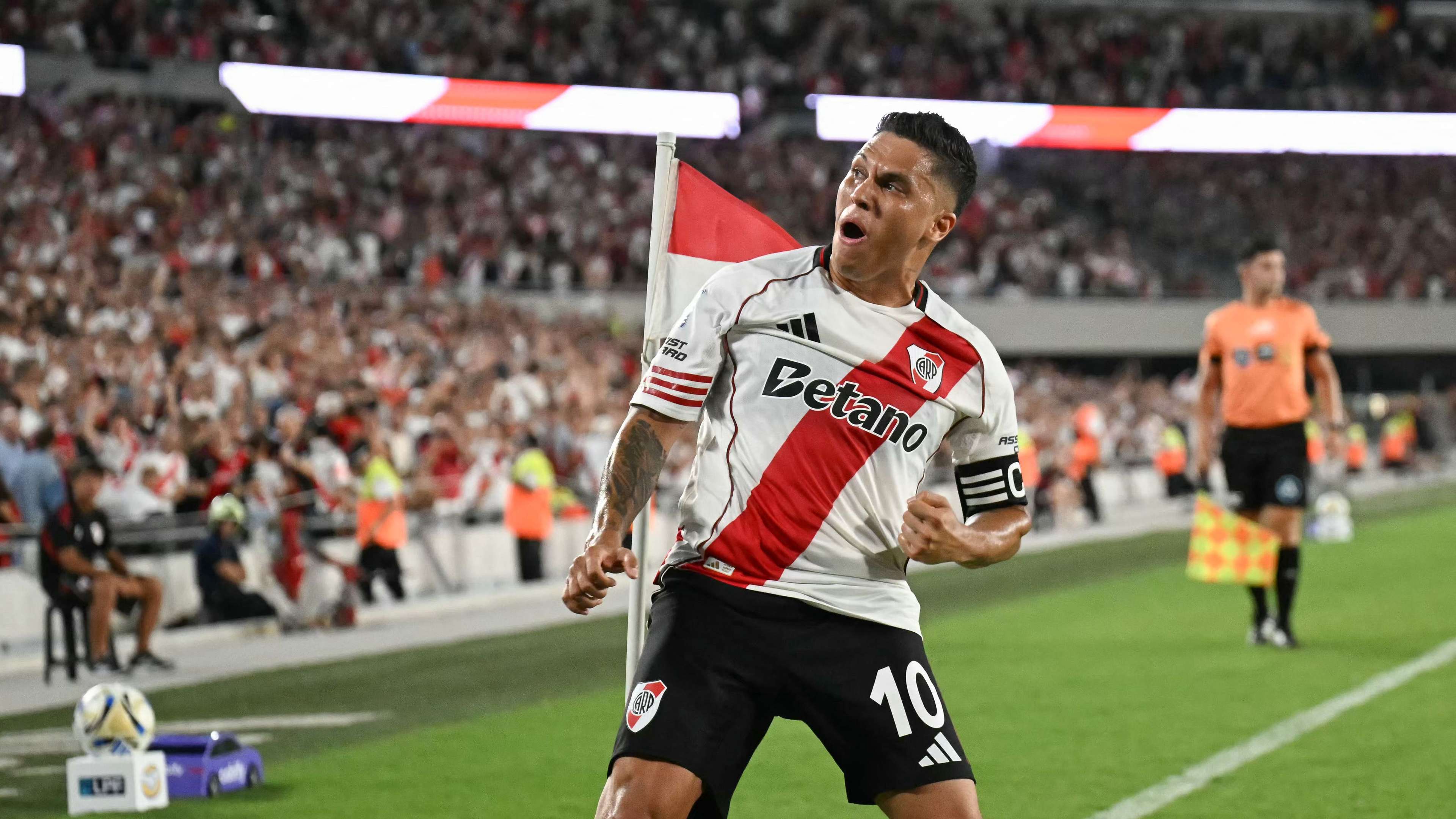 FBL-ARG-RIVER-GIMNASIA