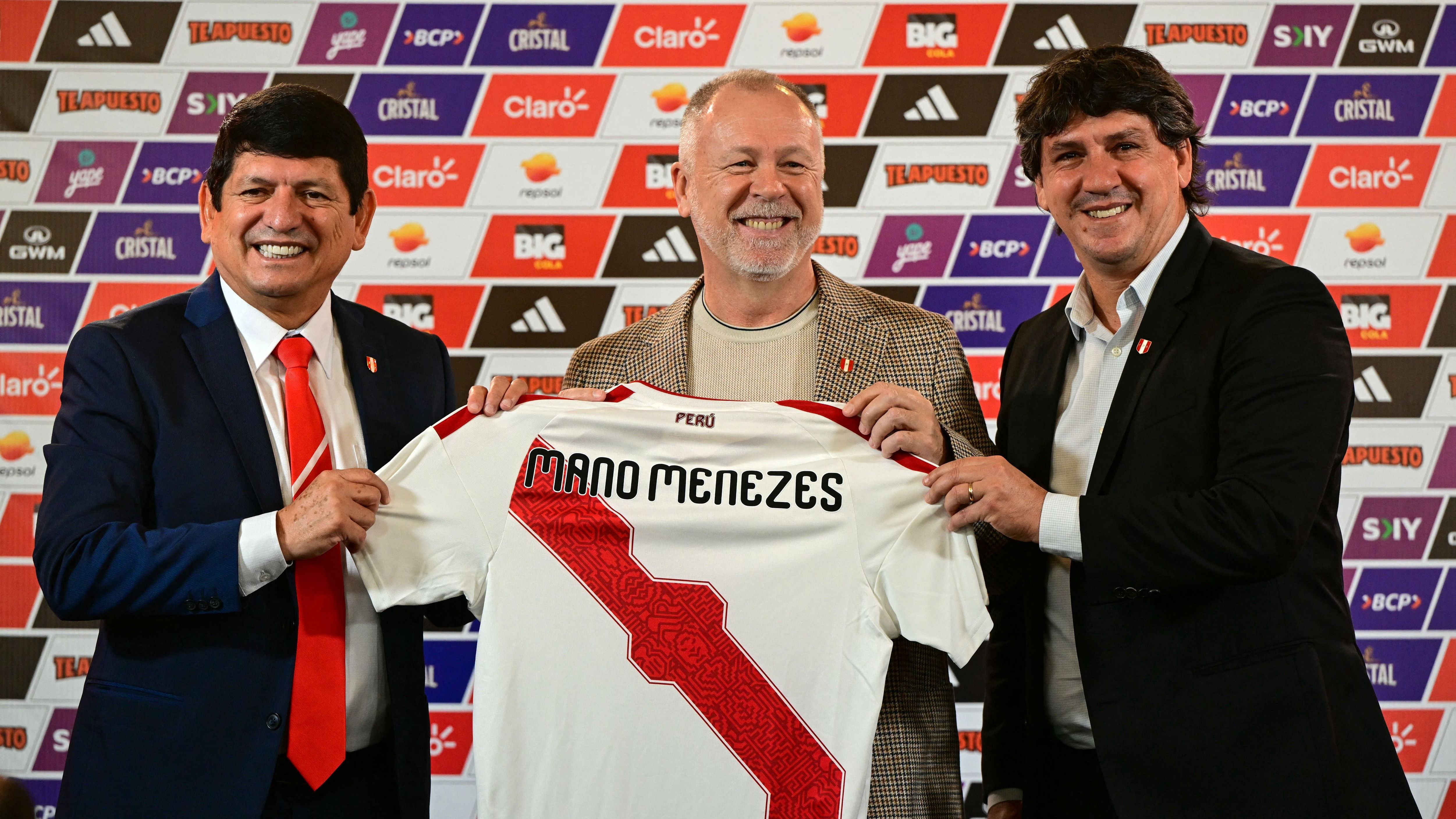 FBL-PER-PRESSER-COACH