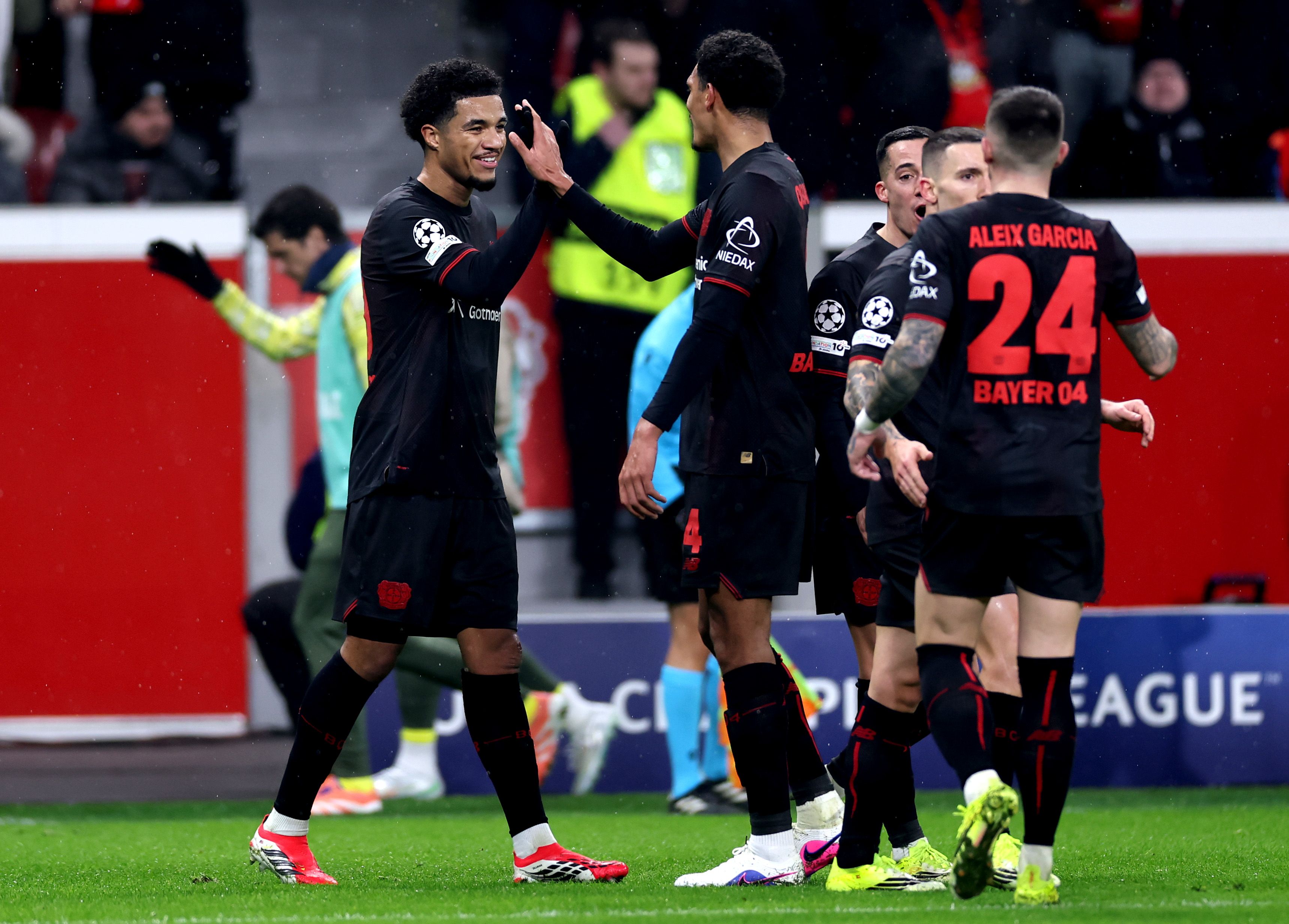Bayer 04 Leverkusen v Villarreal CF - UEFA Champions League 2025/26 League Phase MD8