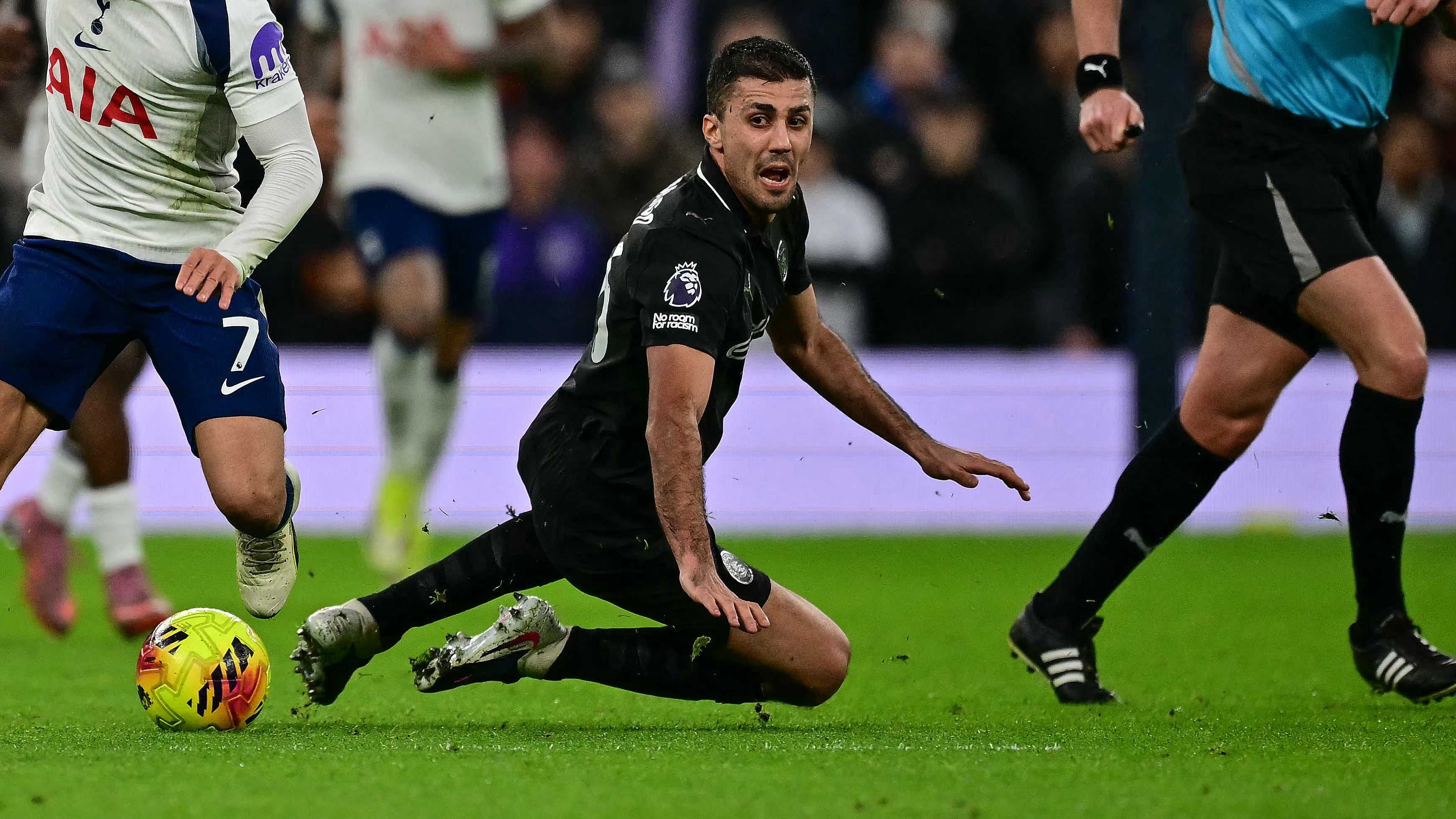 FBL-ENG-PR-TOTTENHAM-MAN CITY