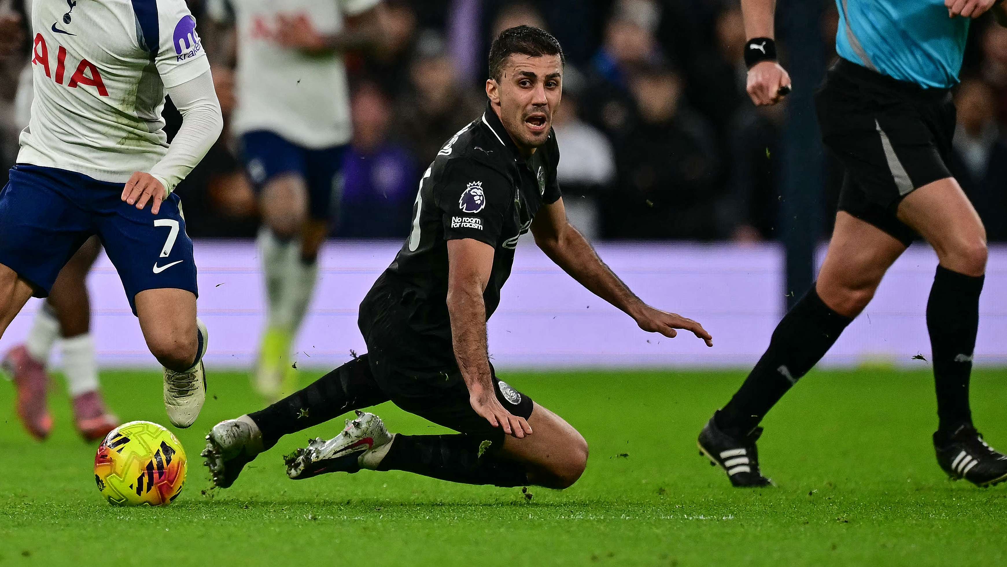 FBL-ENG-PR-TOTTENHAM-MAN CITY