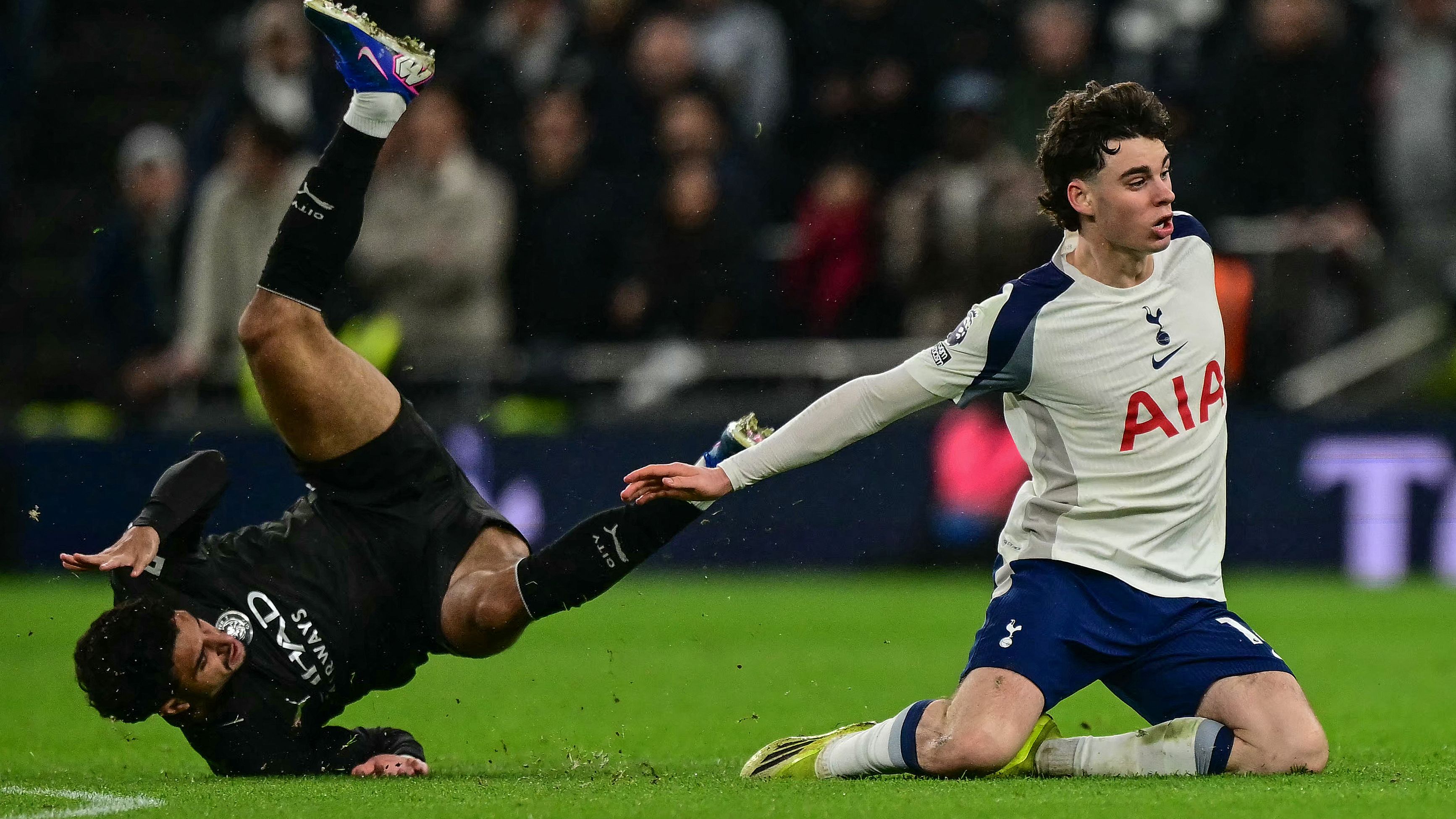 FBL-ENG-PR-TOTTENHAM-MAN CITY