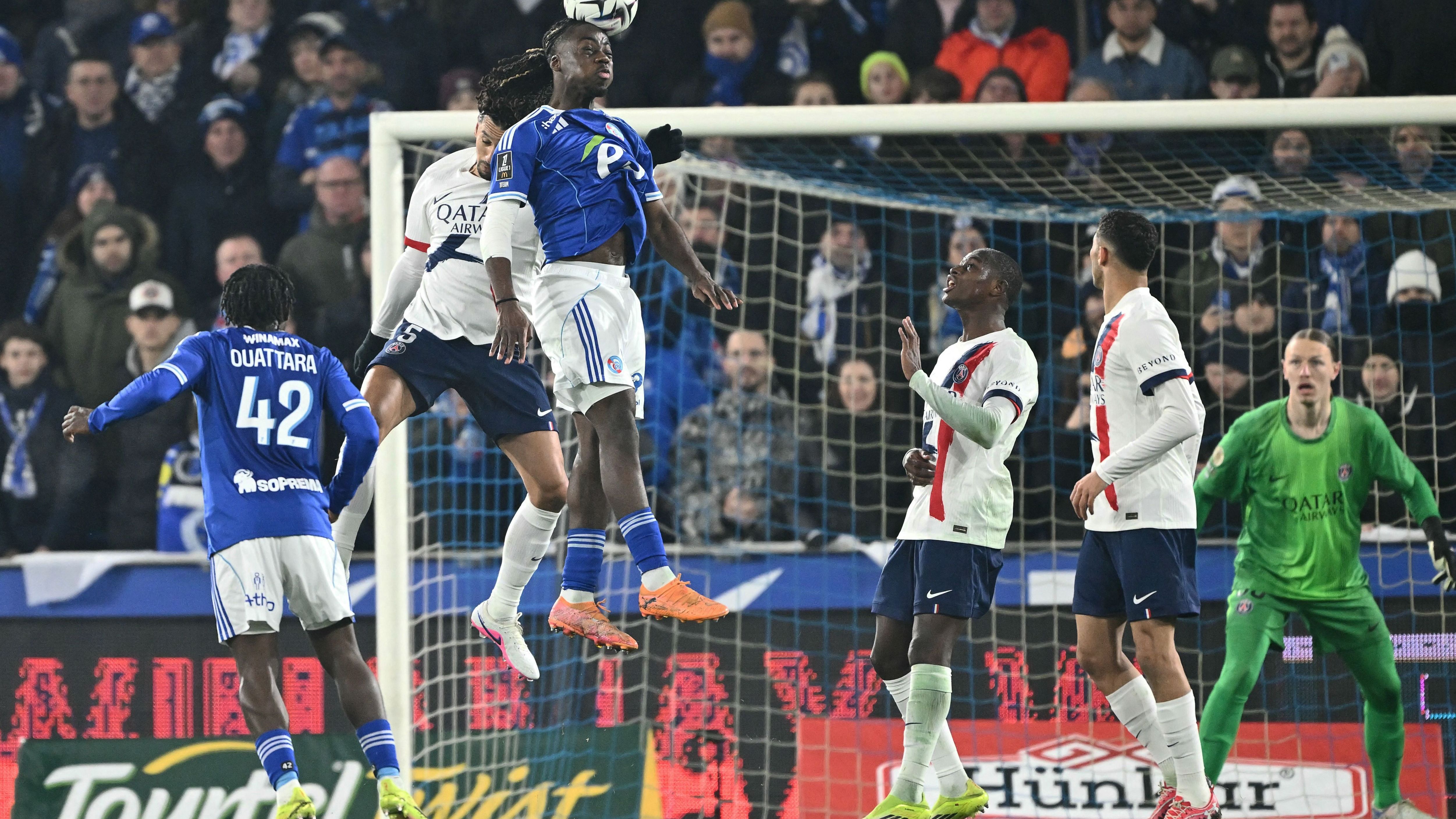 FBL-FRA-LIGUE1-STRASBOURG-PSG
