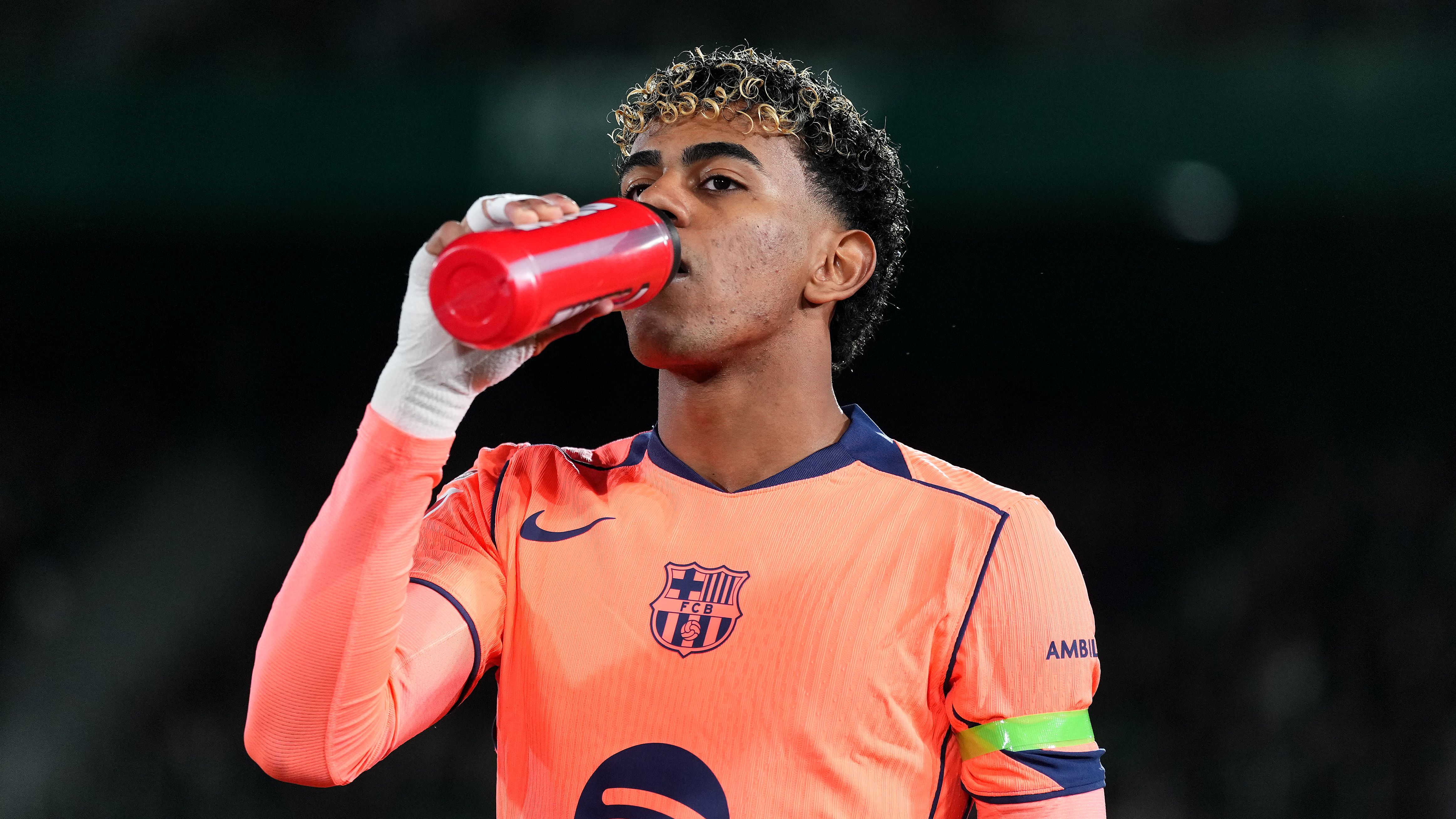 Elche CF v FC Barcelona - LaLiga EA Sports