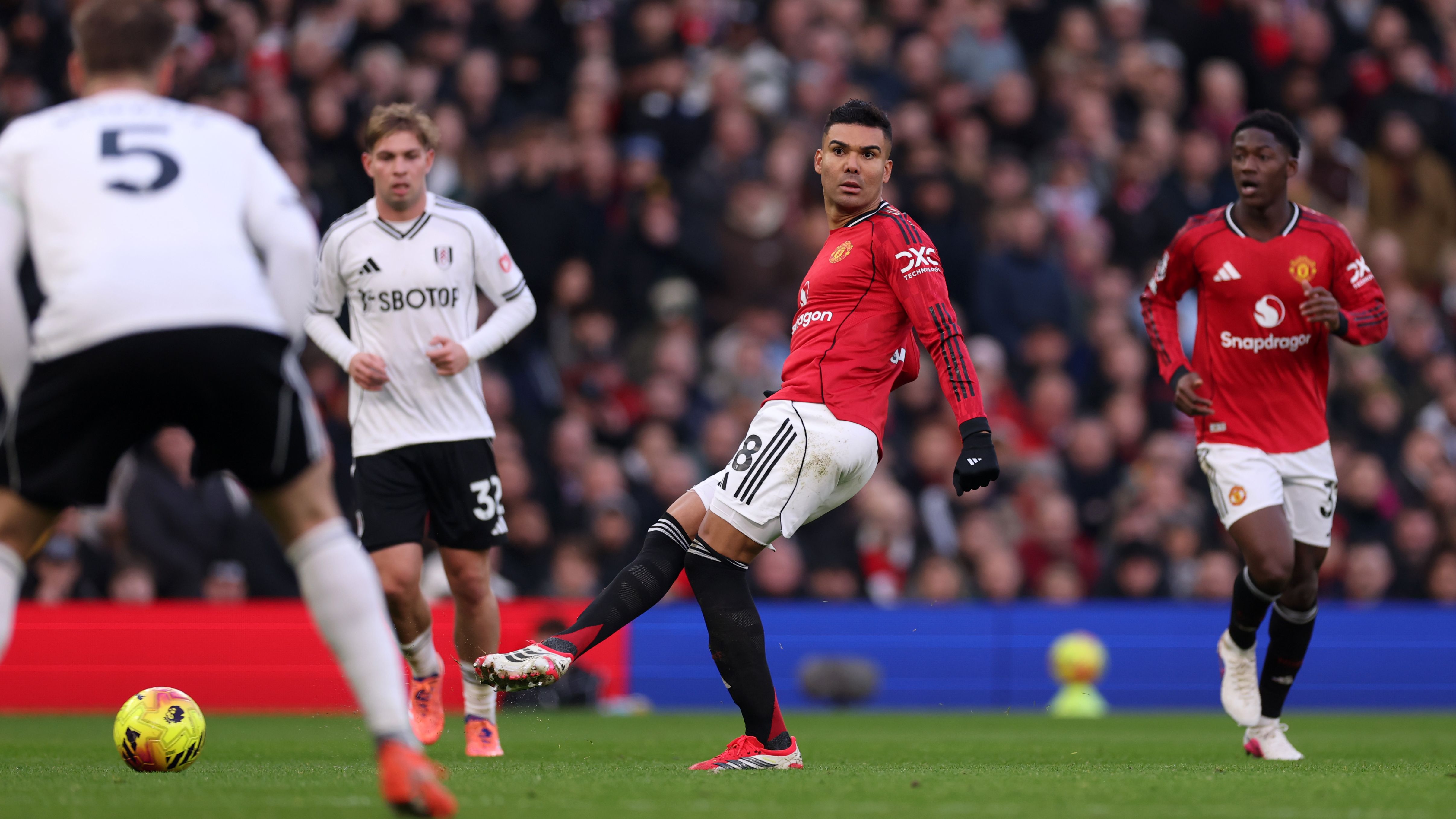 Manchester United v Fulham - Premier League