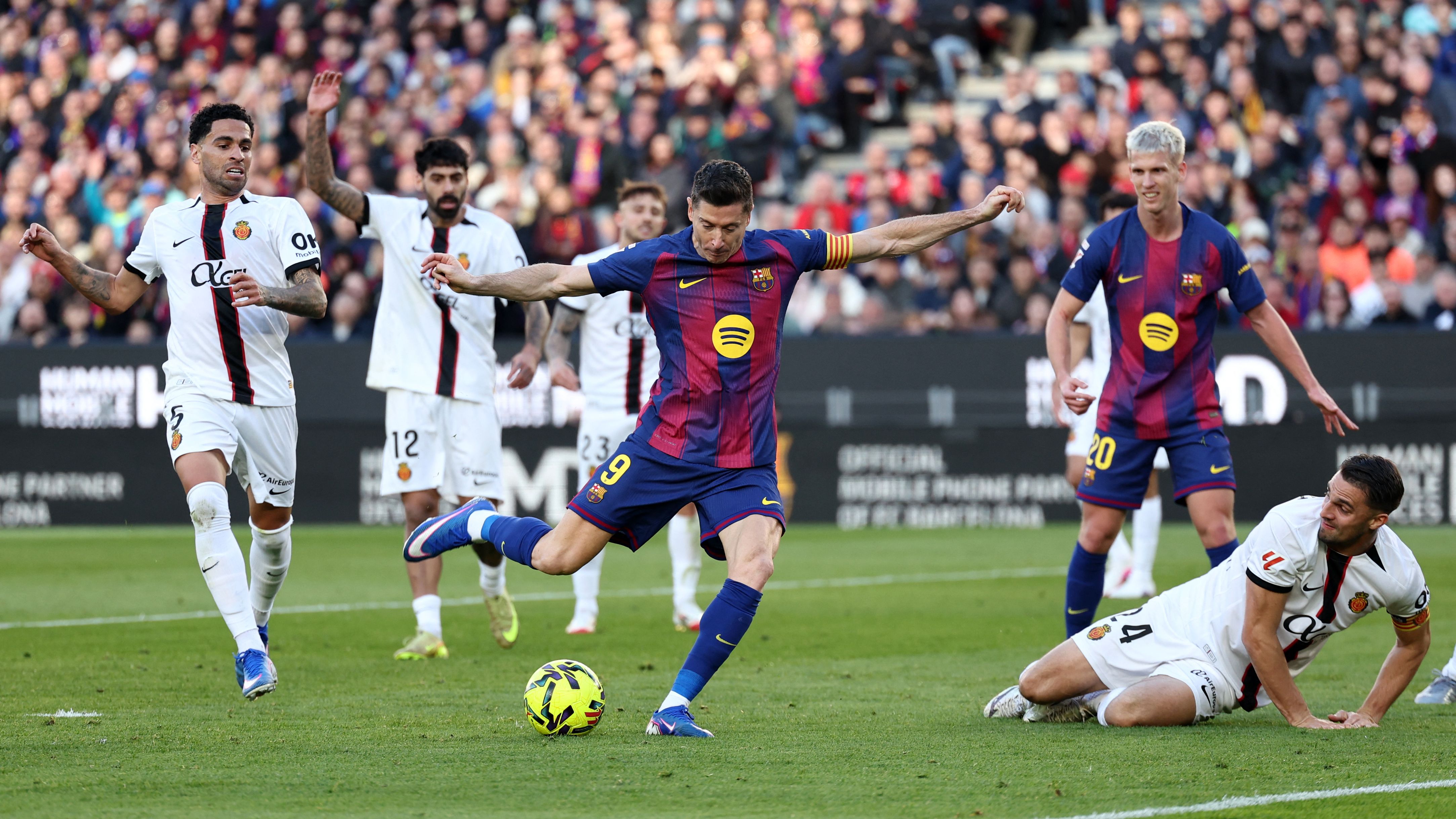 FBL-ESP-LIGA-BARCELONA-MALLORCA