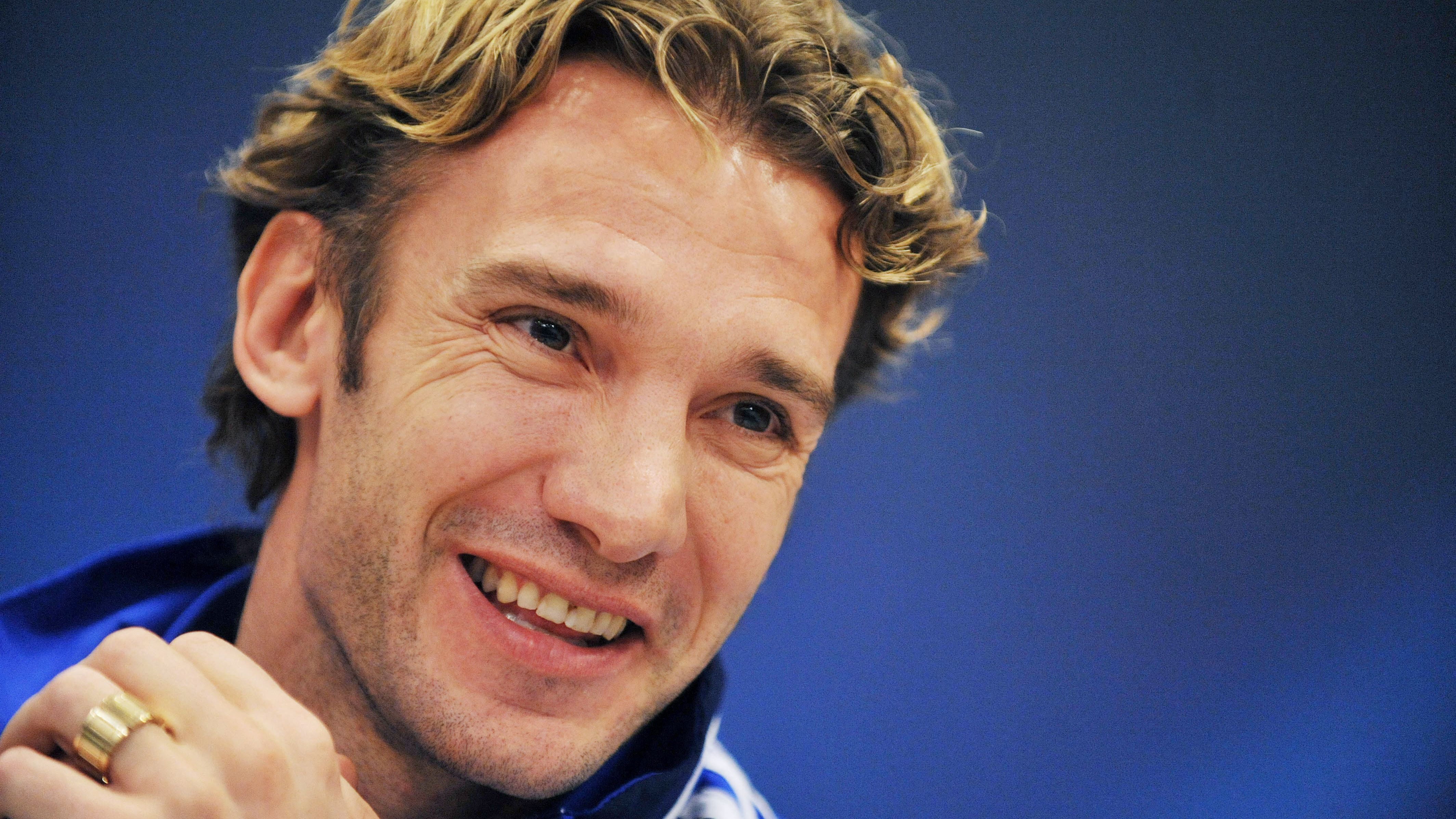 FBL-EUR-C1-DYNAMO-INTER-PRESSER