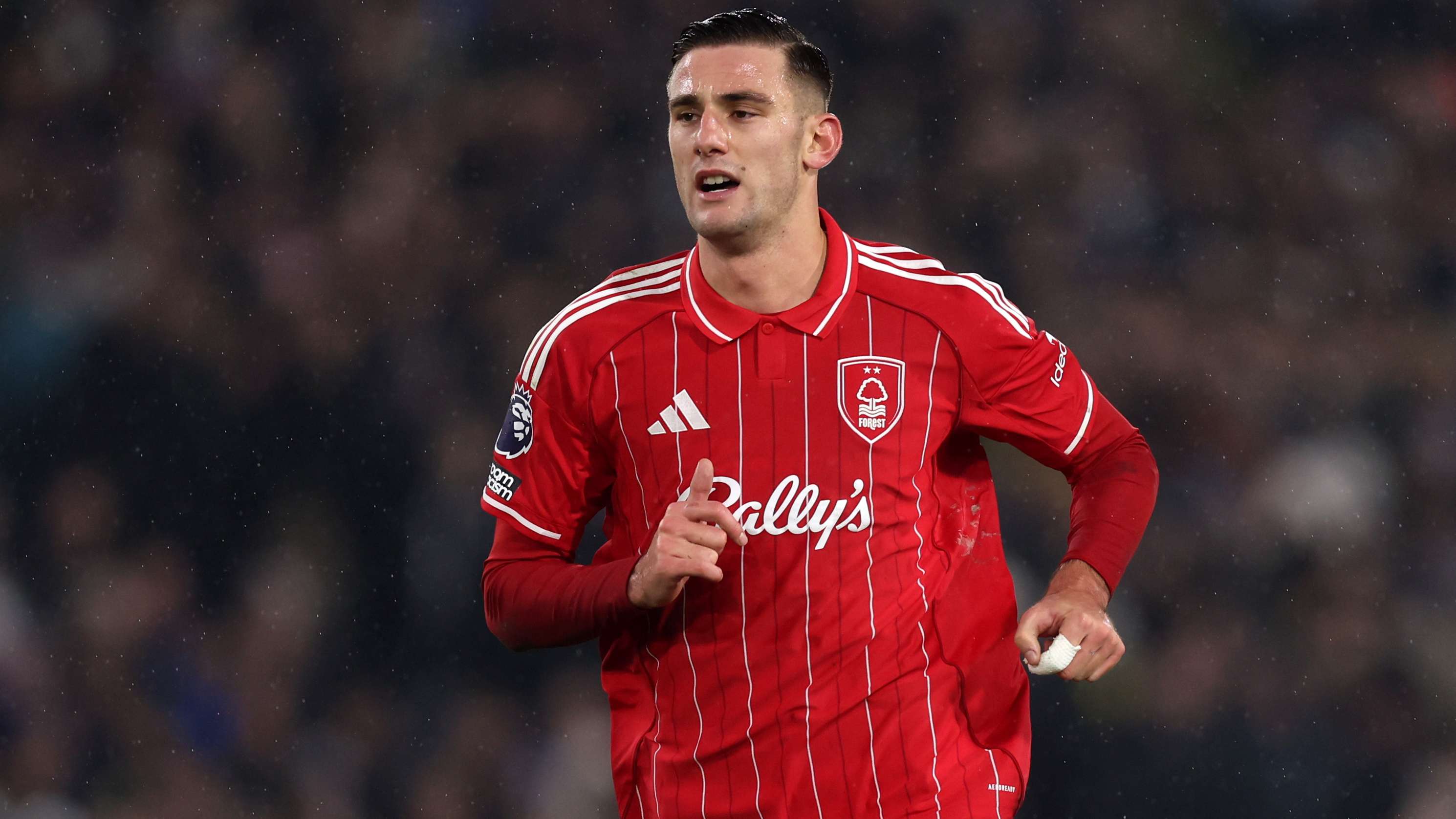 Leeds United v Nottingham Forest - Premier League