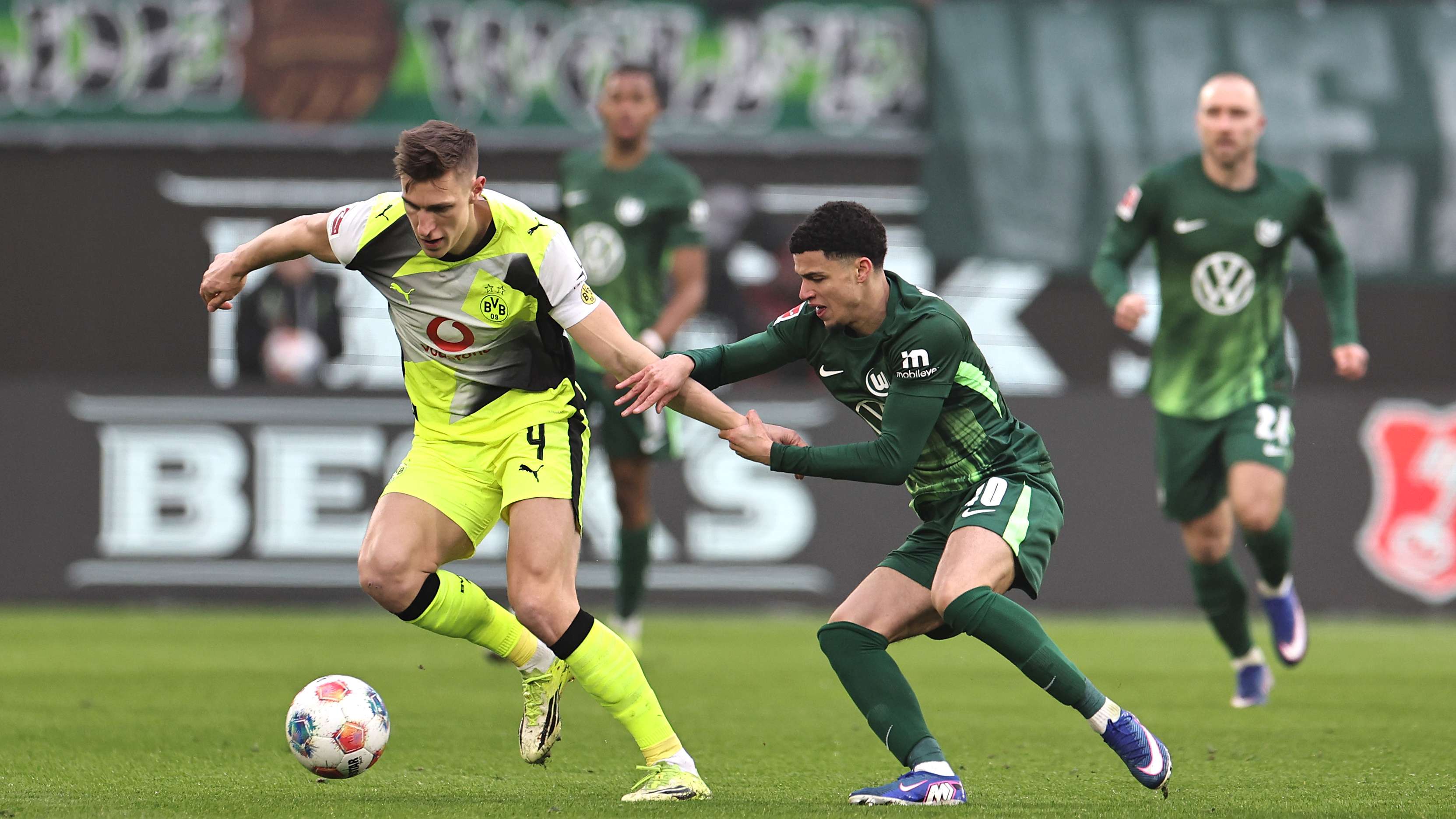 VfL Wolfsburg v Borussia Dortmund - Bundesliga