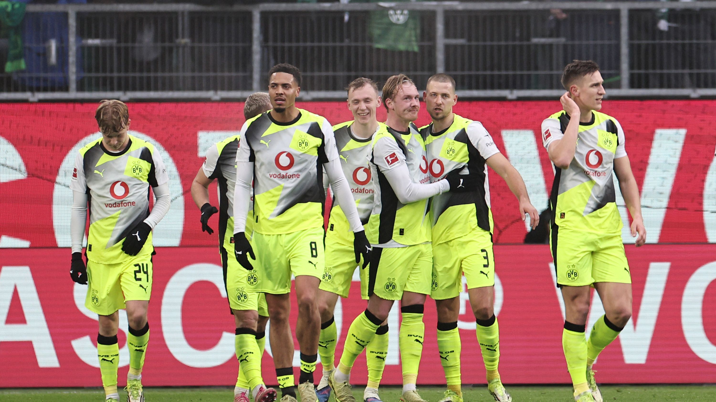 VfL Wolfsburg v Borussia Dortmund - Bundesliga