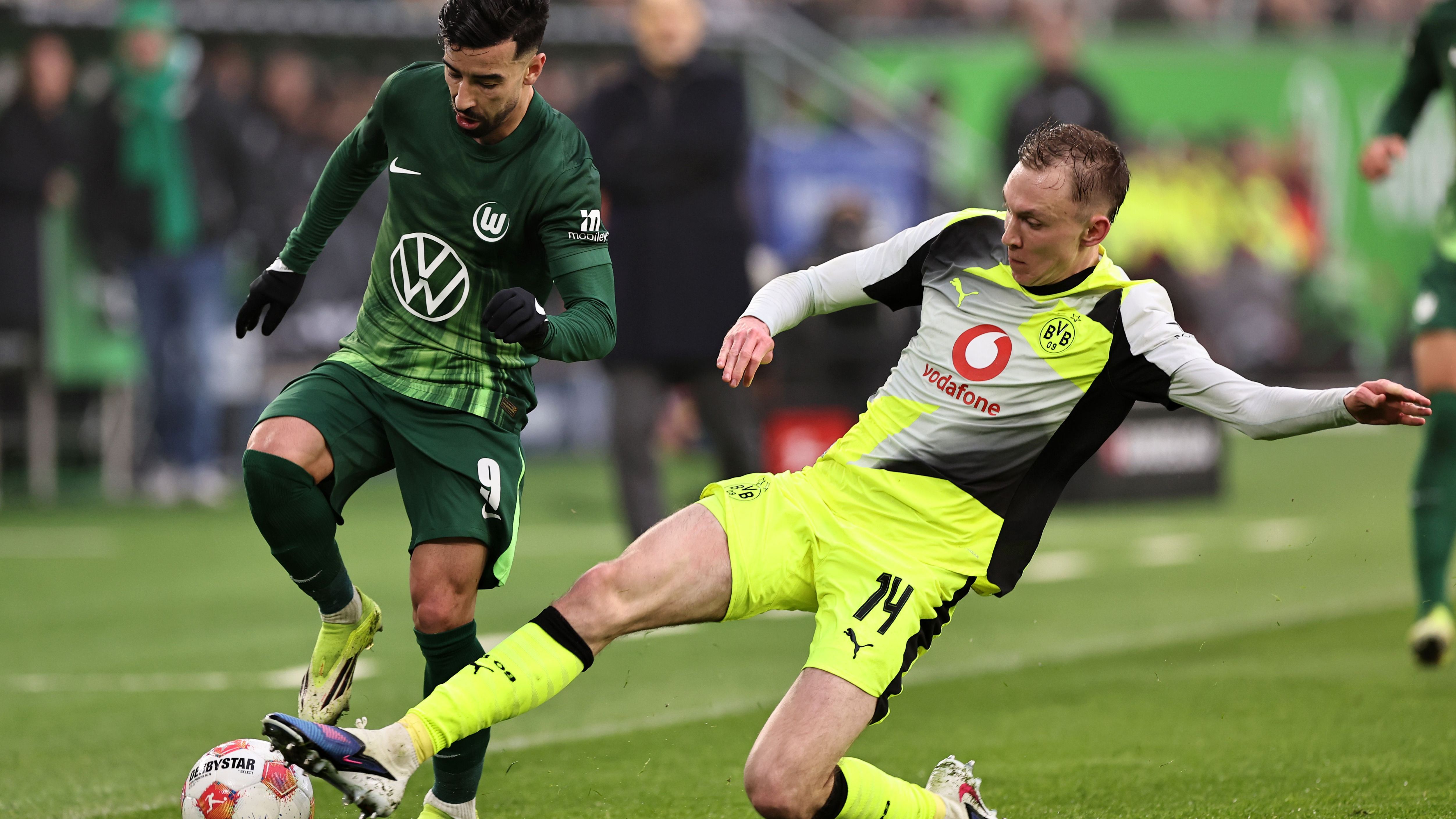 VfL Wolfsburg v Borussia Dortmund - Bundesliga