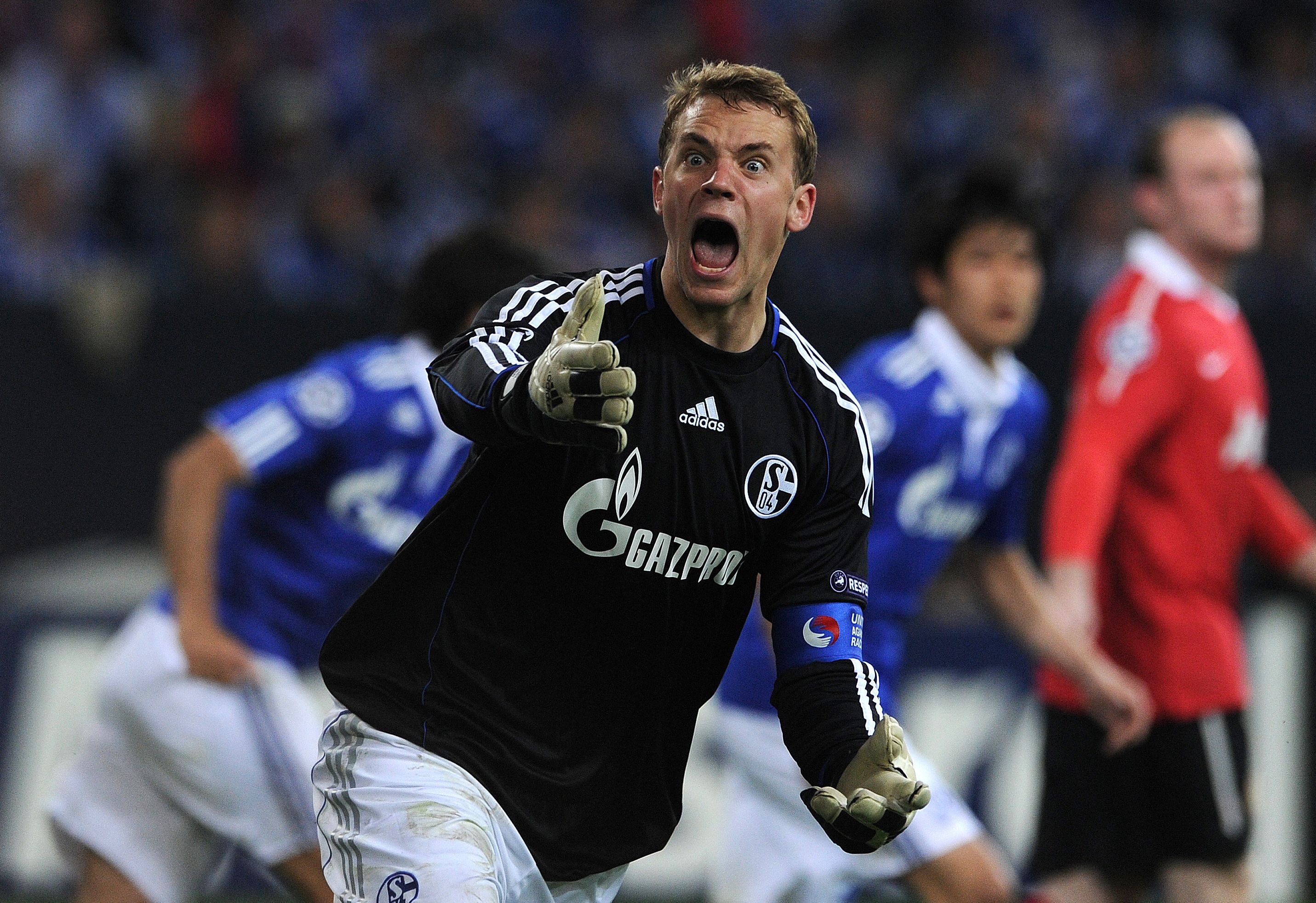 TOPSHOT-FBL-EUR-C1-SCHALKE-MANCHESTER