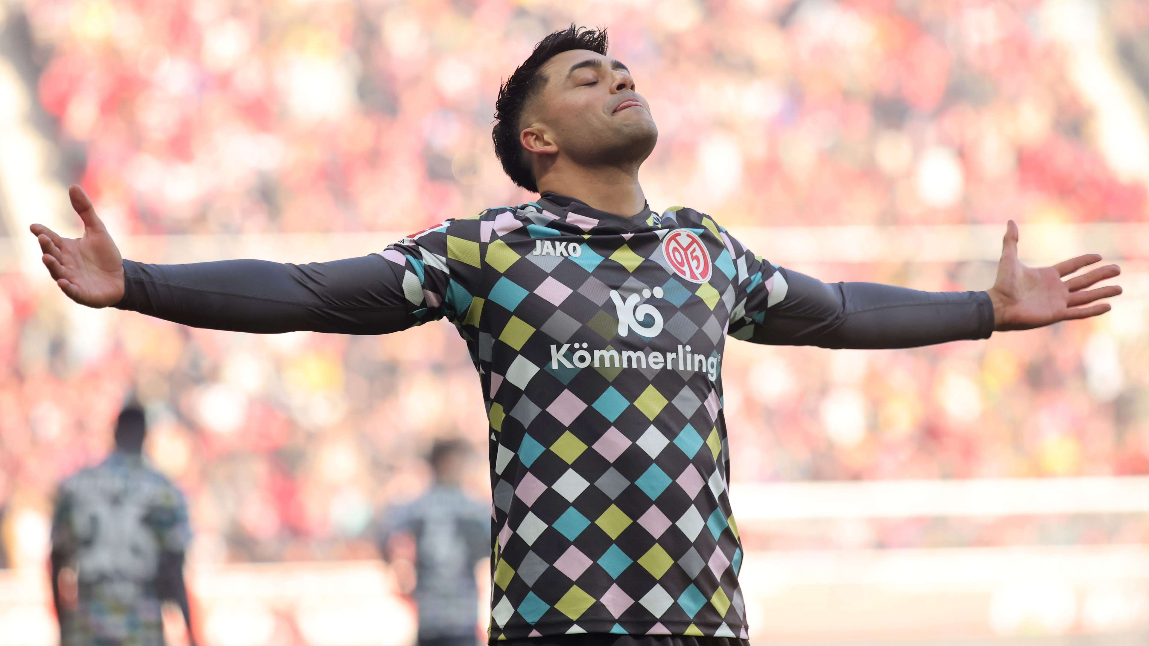 1. FSV Mainz 05 v FC Augsburg - Bundesliga