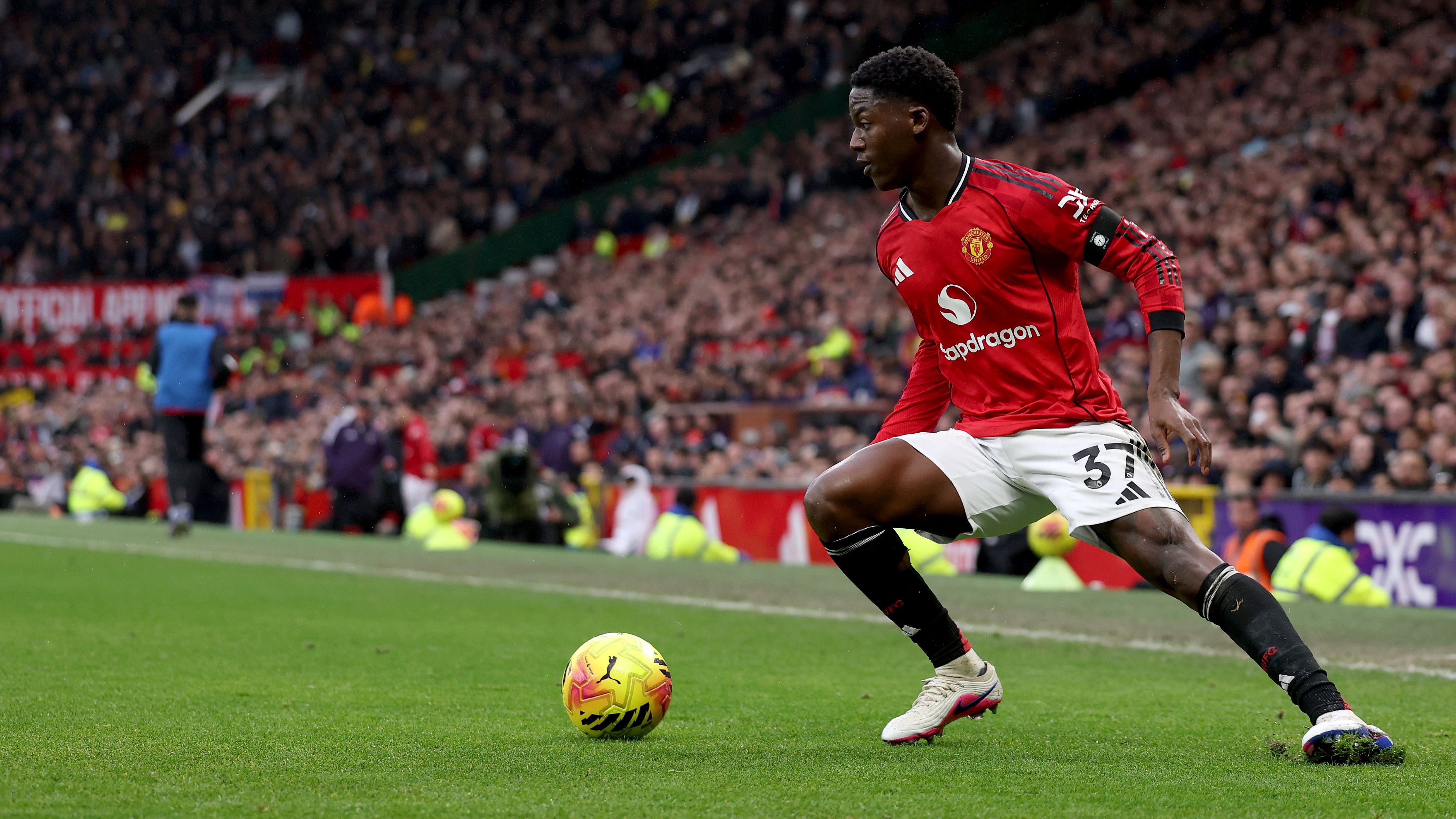 Manchester United v Tottenham Hotspur - Premier League